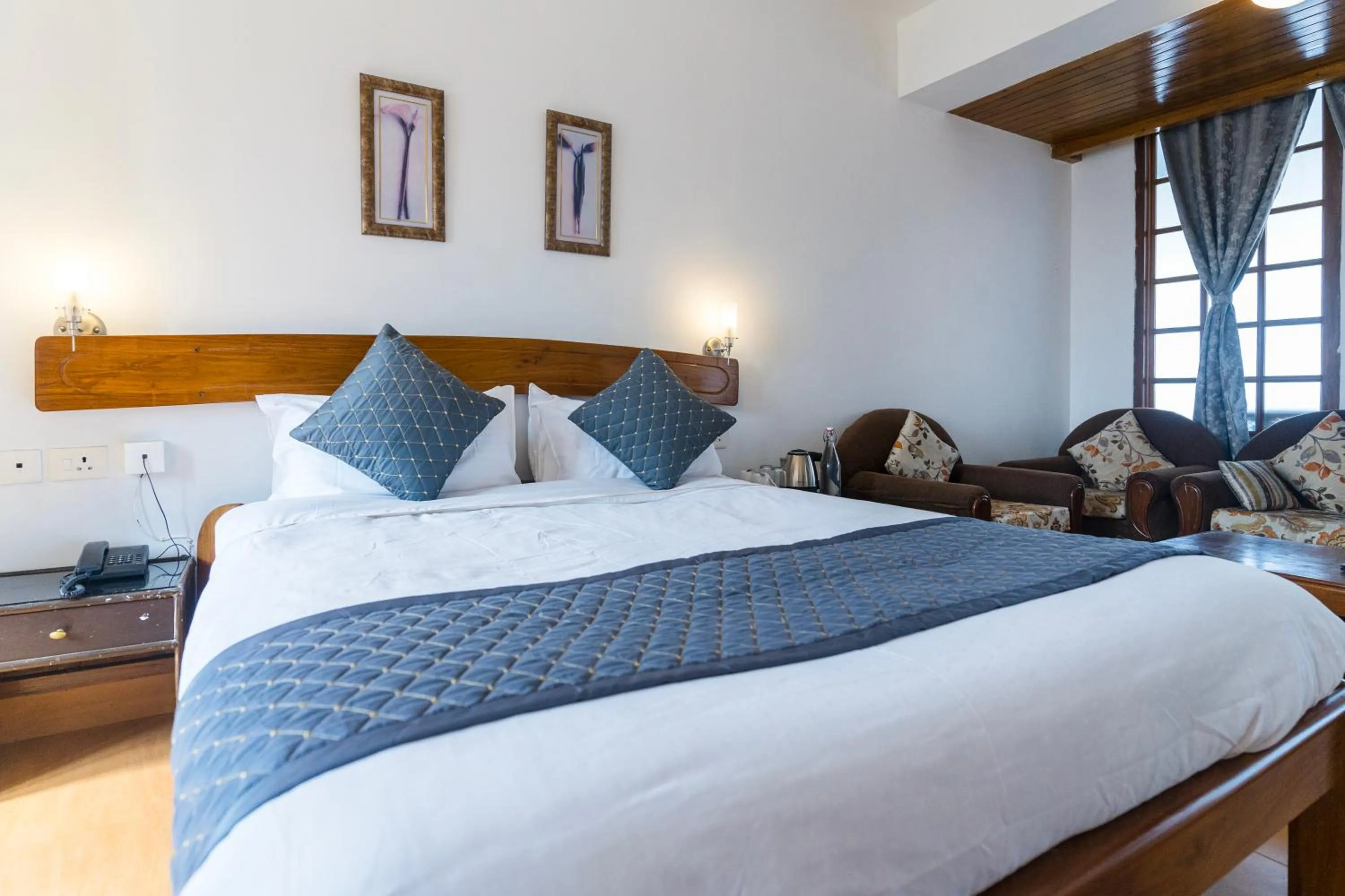 Bed in Sharolyn Boutique Hotel