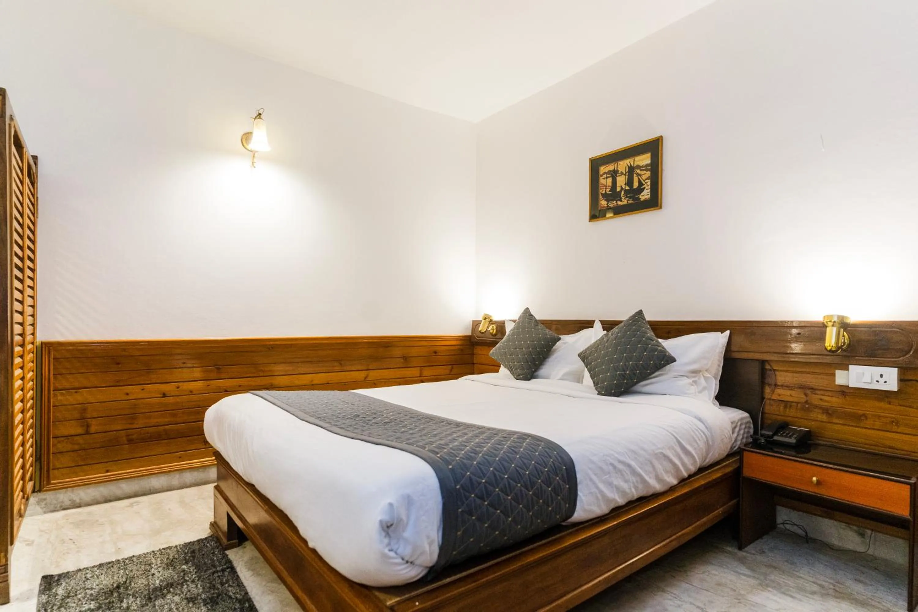 Bed in Sharolyn Boutique Hotel