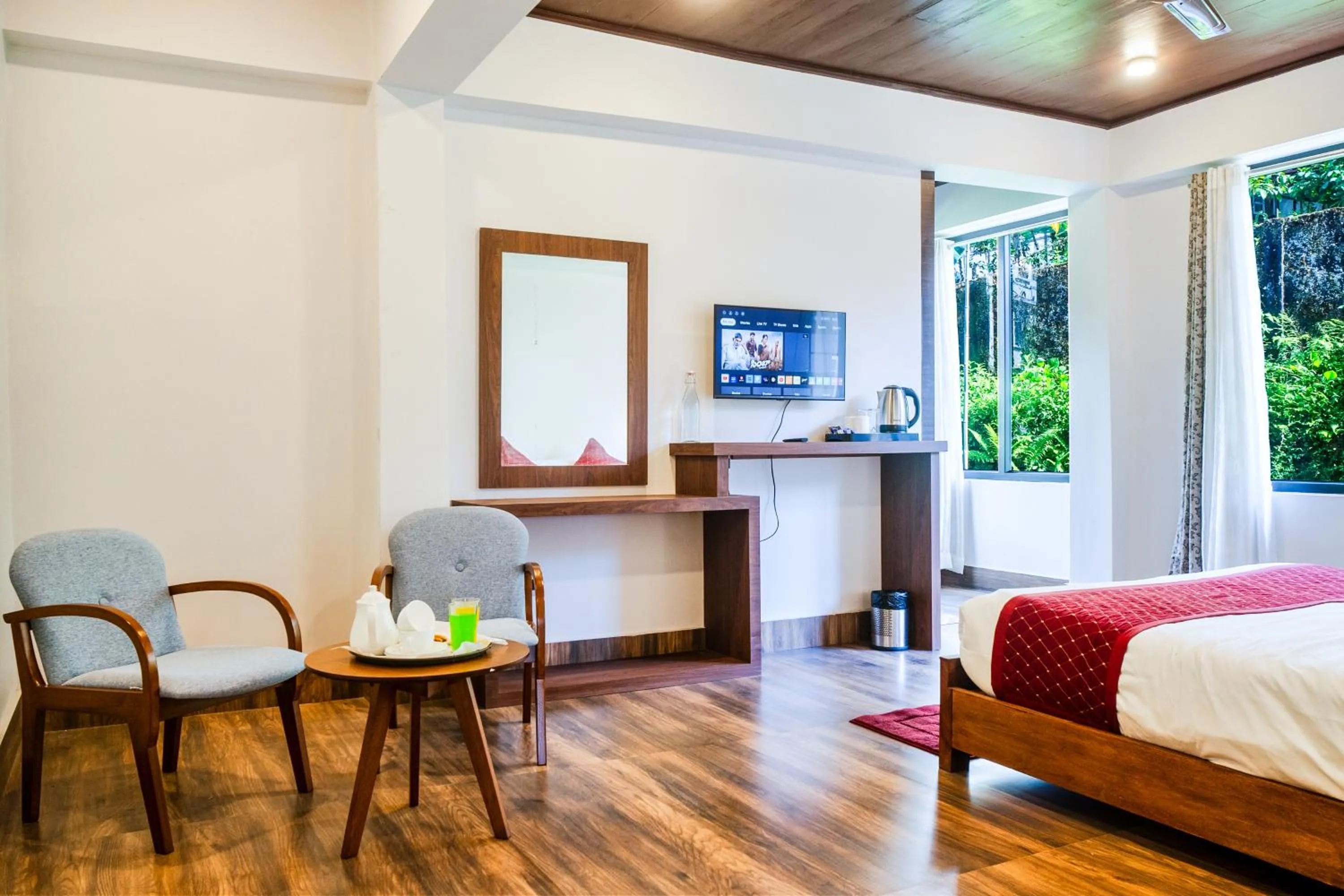 Bed in Sharolyn Boutique Hotel