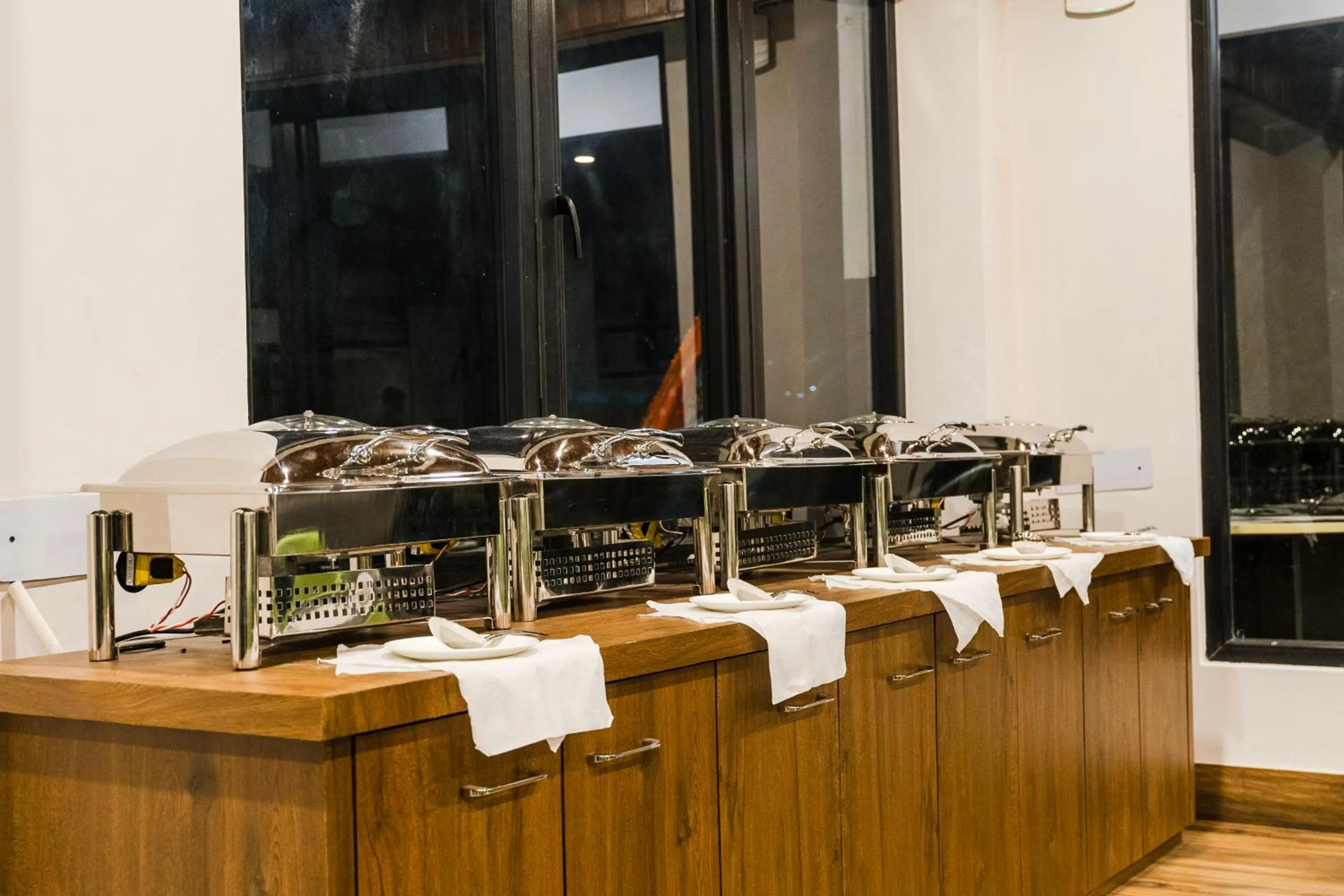 Restaurant/places to eat in Sharolyn Boutique Hotel