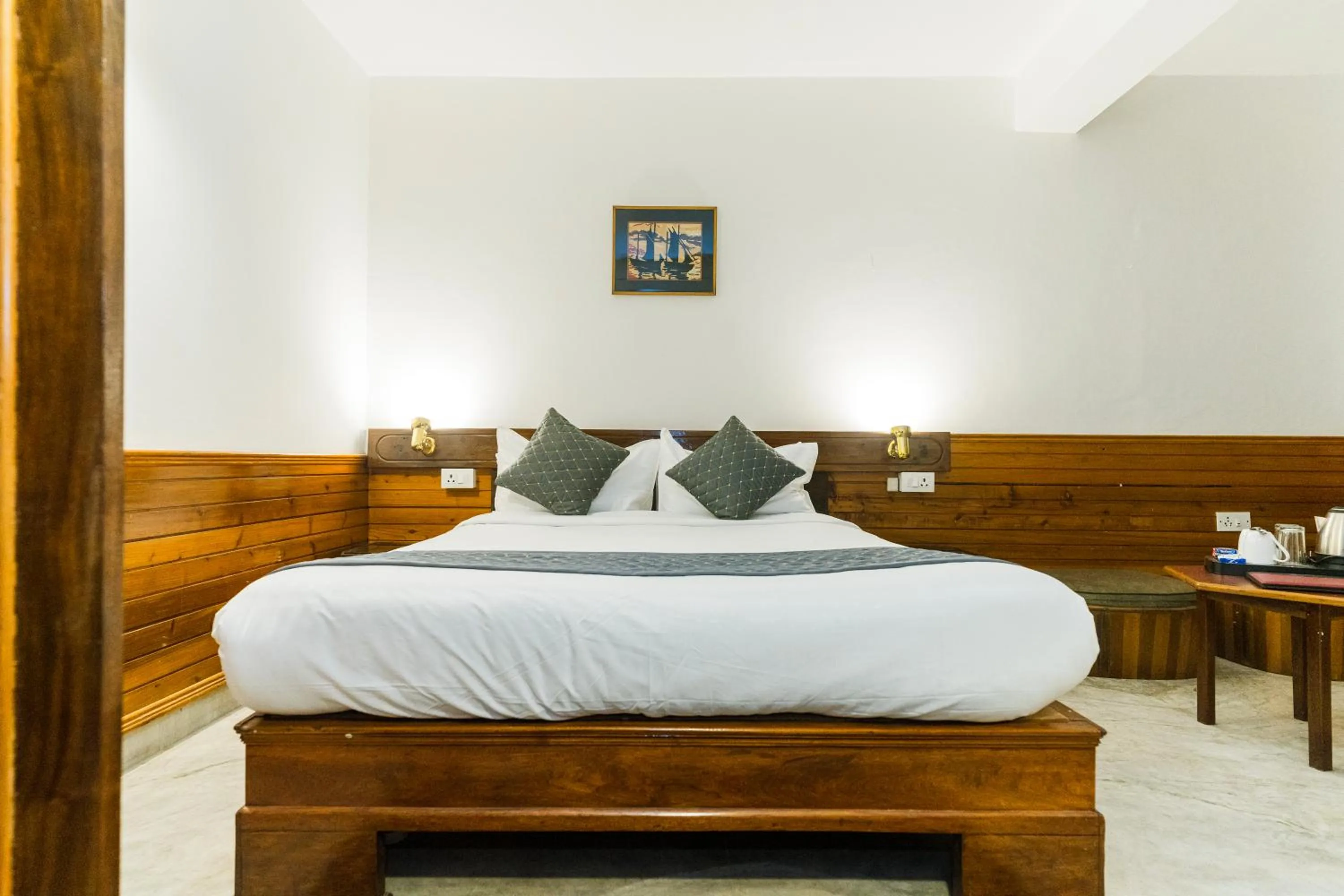 Bed in Sharolyn Boutique Hotel