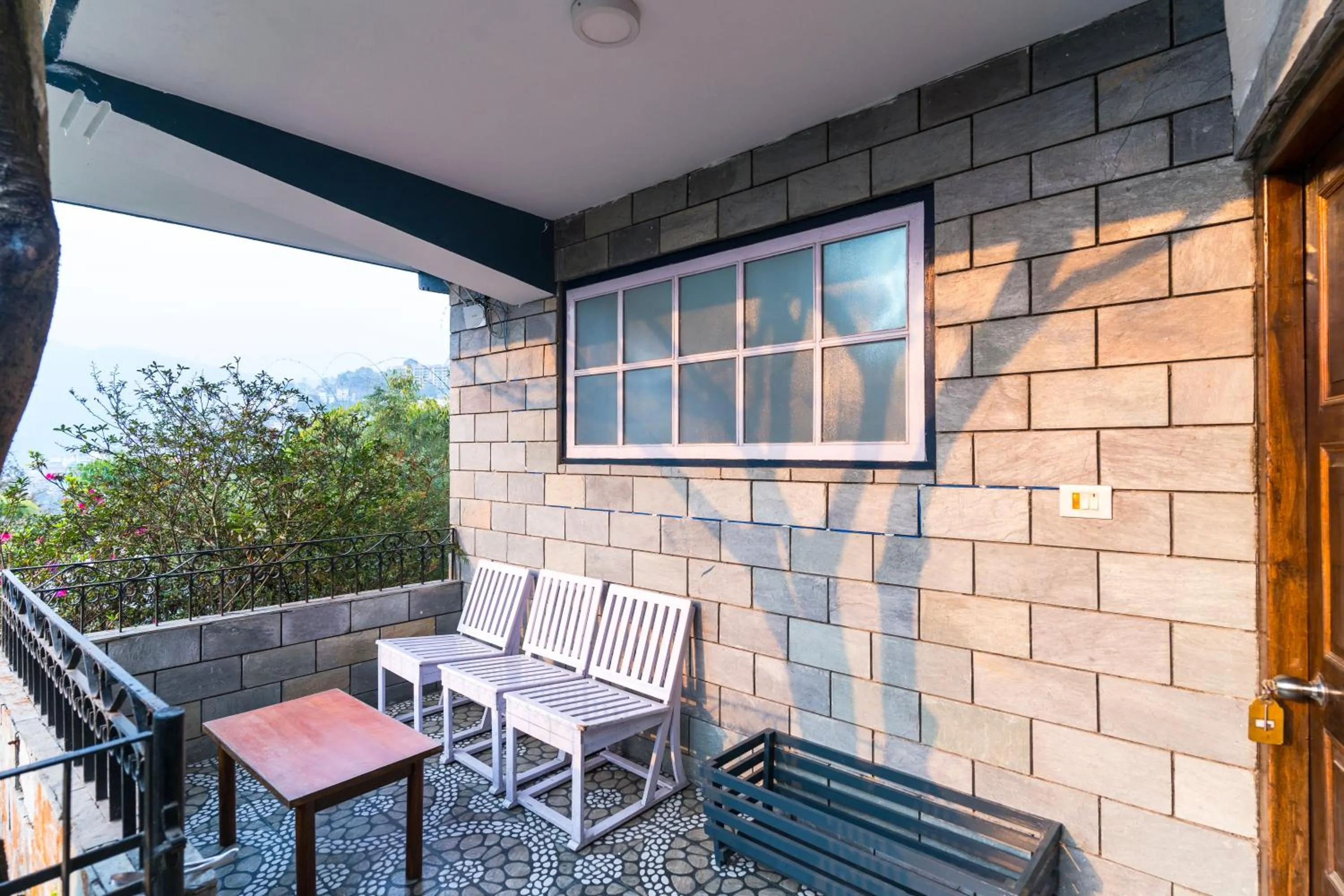 Day in Sharolyn Boutique Hotel