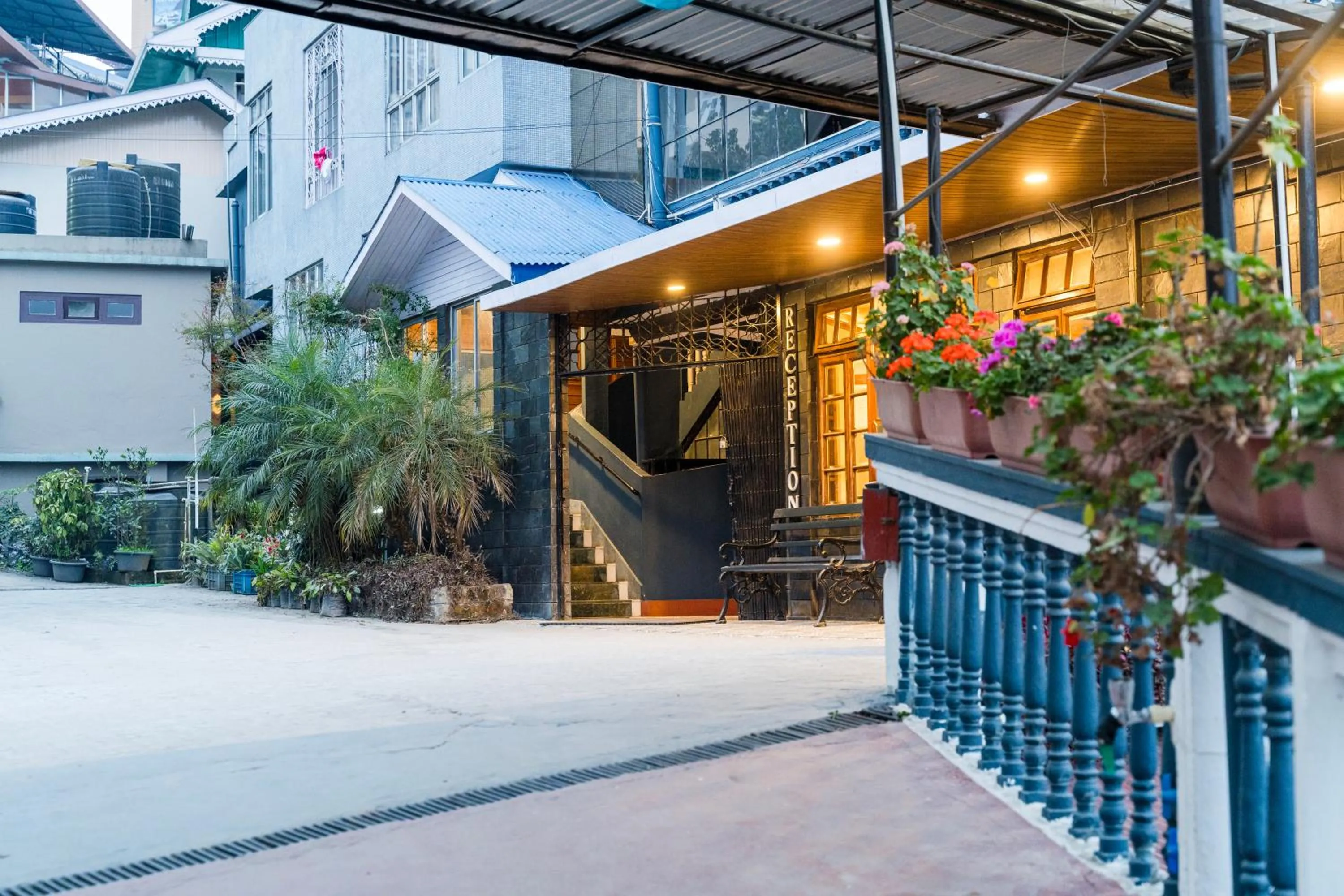 Parking in Sharolyn Boutique Hotel