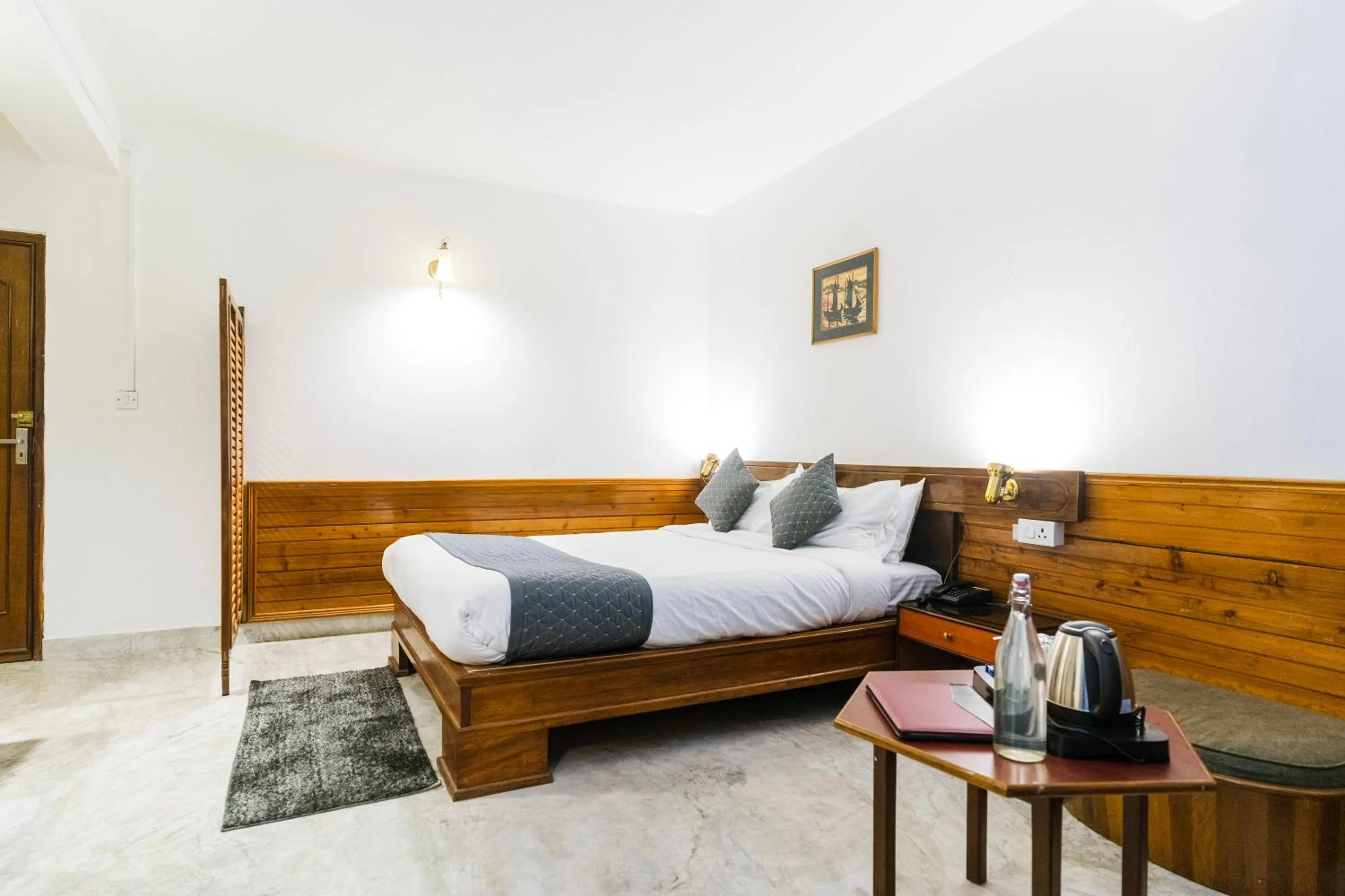 Bed in Sharolyn Boutique Hotel