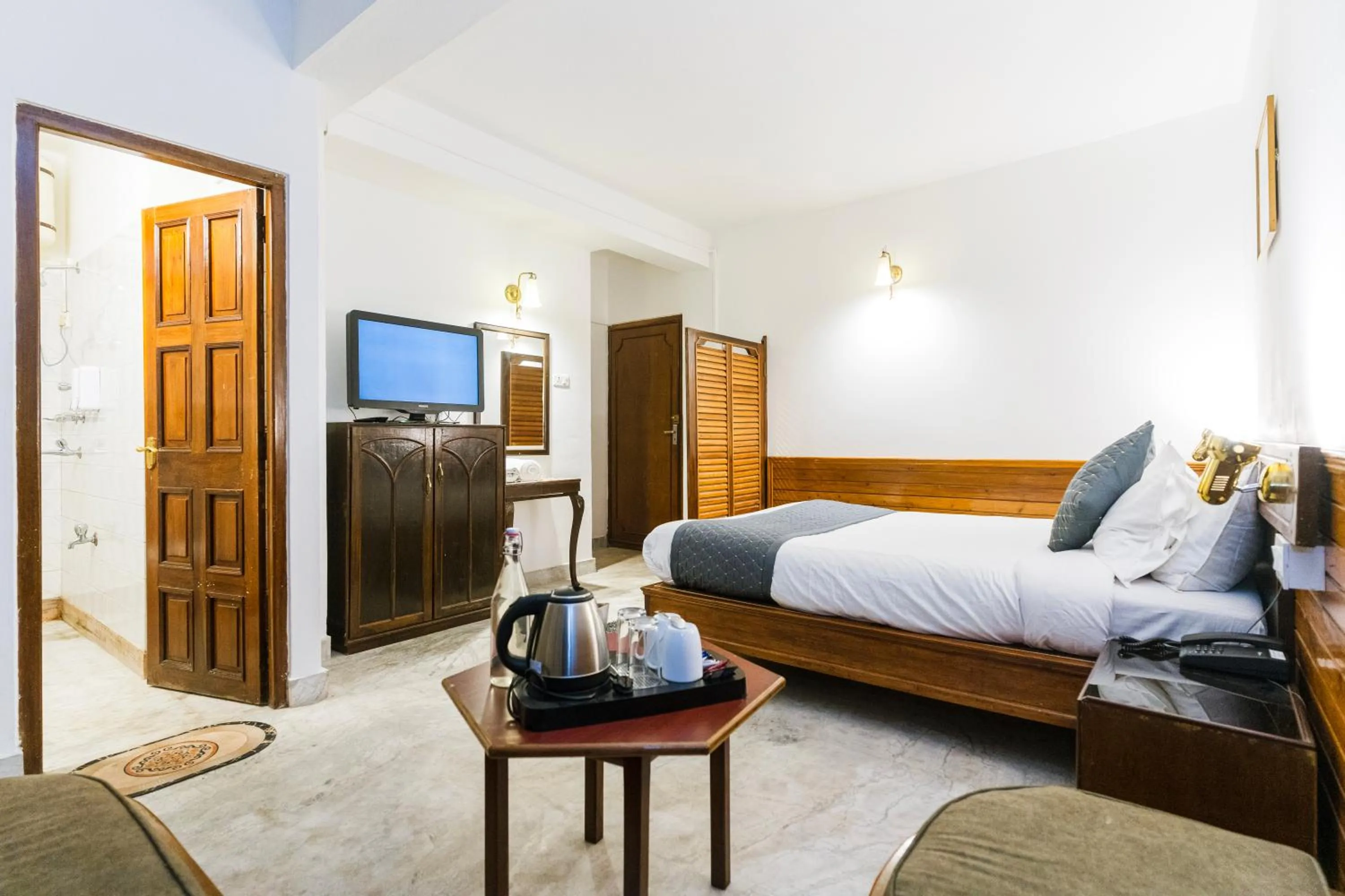 Bed in Sharolyn Boutique Hotel