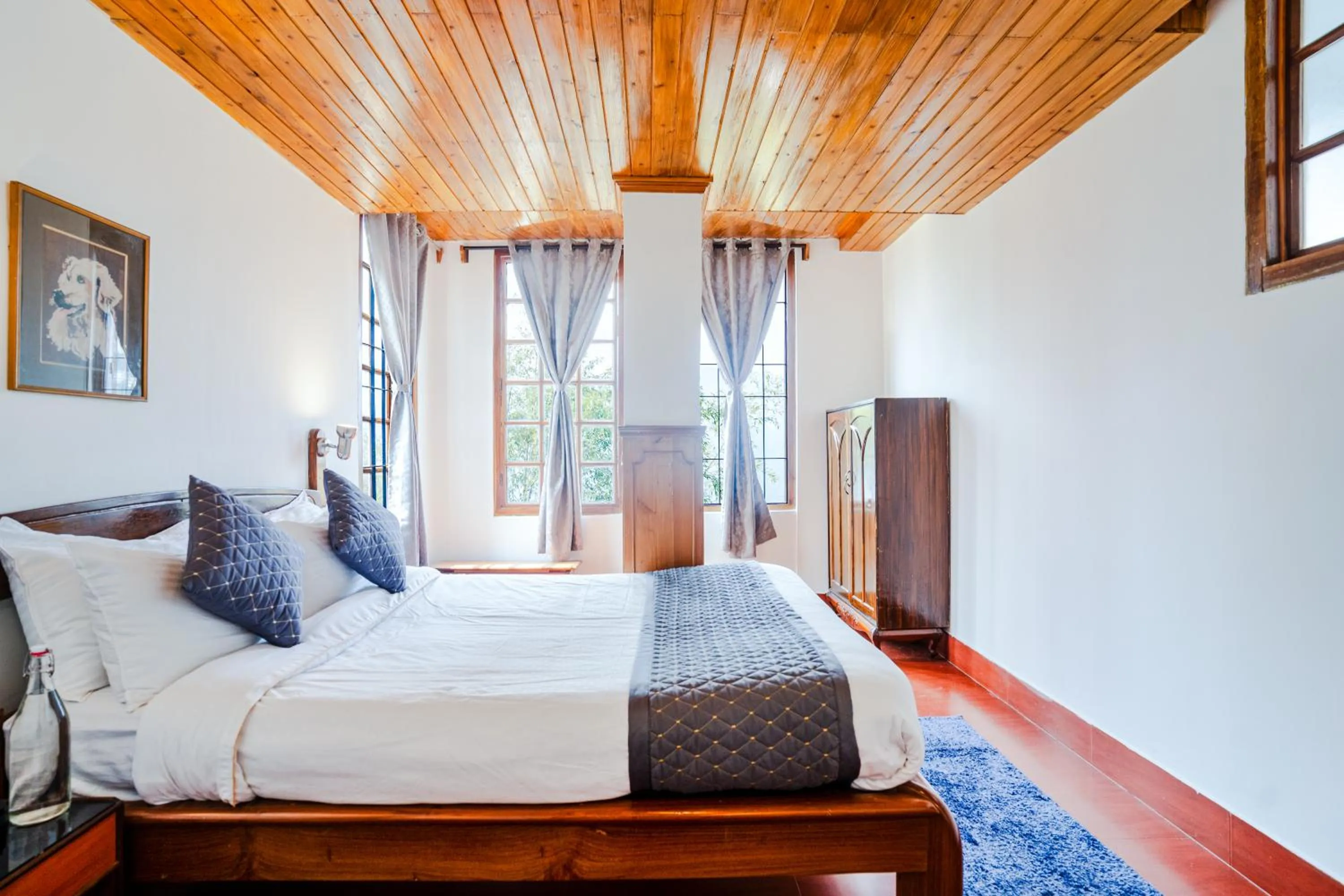 Bed in Sharolyn Boutique Hotel