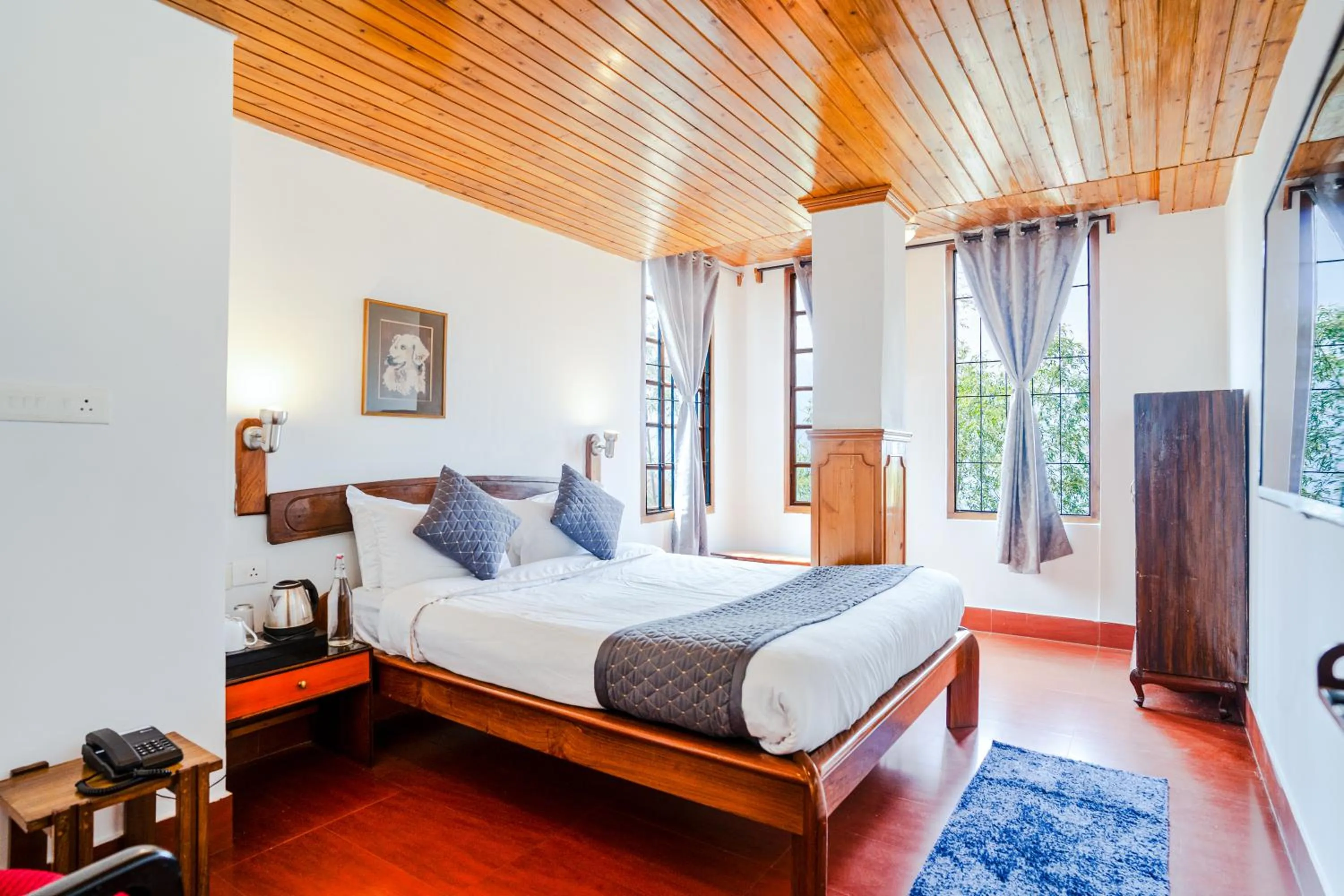 Bed in Sharolyn Boutique Hotel