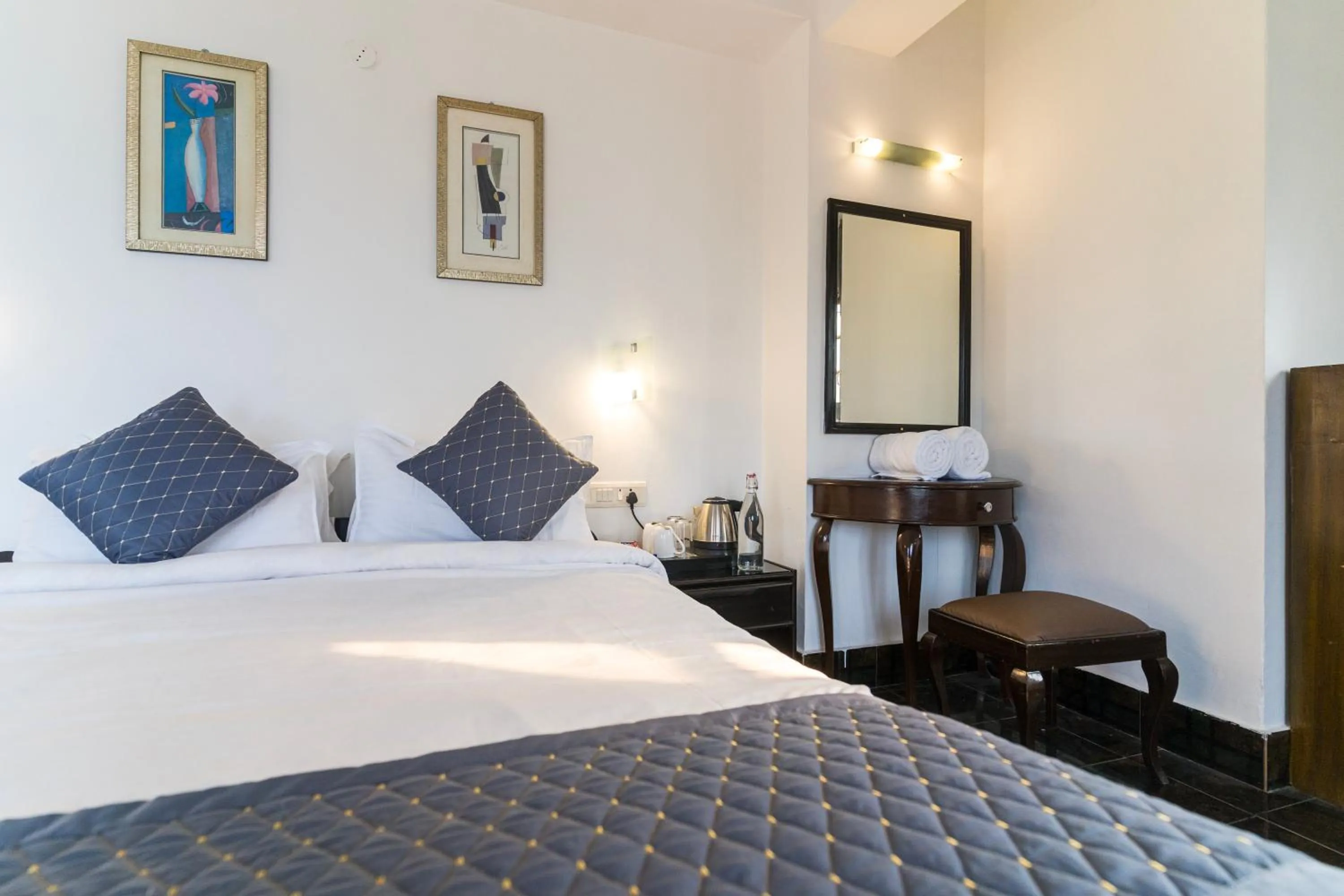 Bed in Sharolyn Boutique Hotel