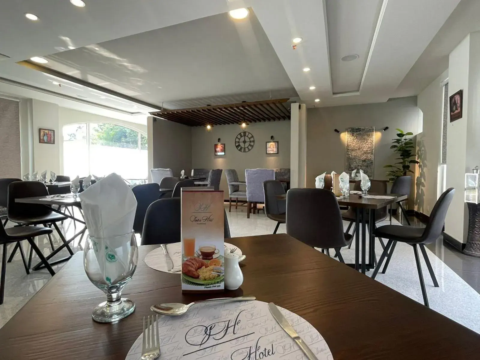 Restaurant/places to eat in Sintra Hotel Restaurant/places to eat in Sintra Hotel