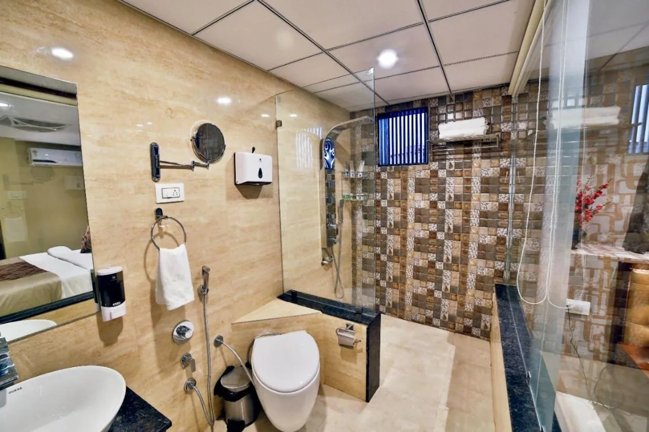 Bathroom in Hotel Kings Heritage Surat