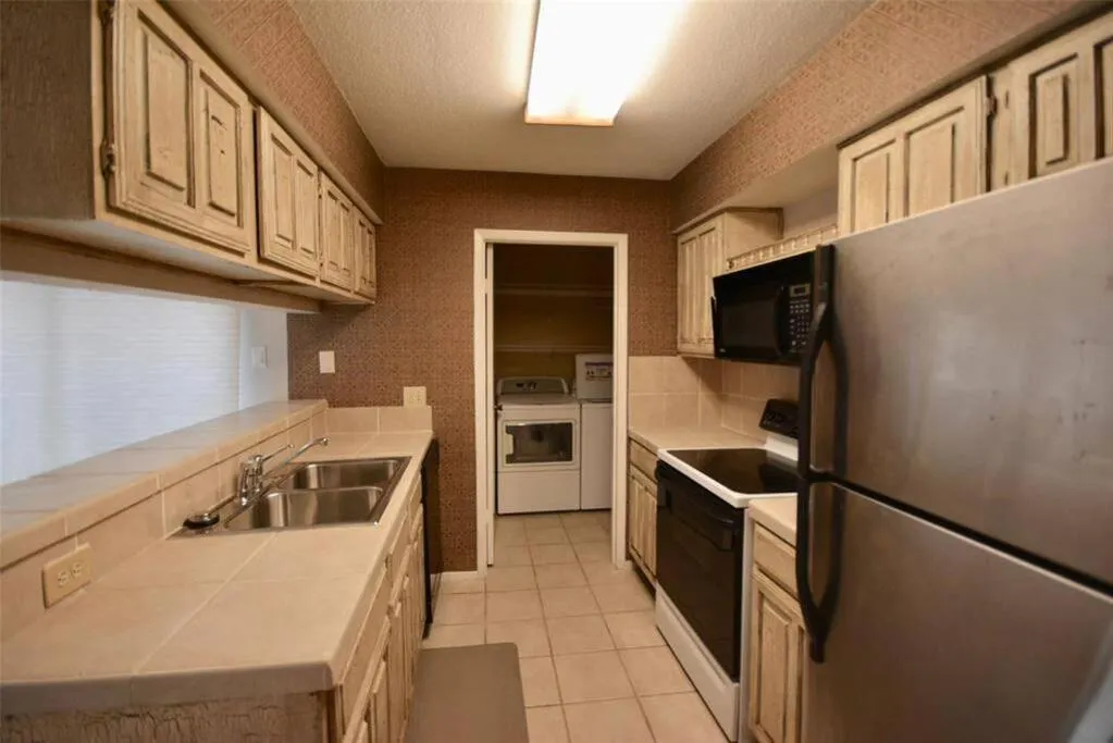 Houston-Med Center NRG Area 2B-2B All Inclusive