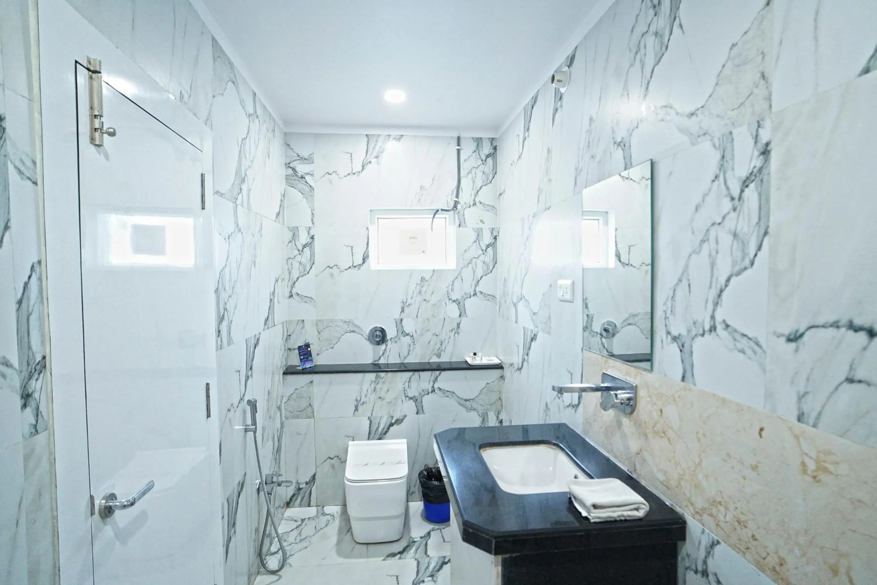 Shower in Hotel Ekta International !! 300 Mts From BABA BAIDYANATH DHAM TEMPLE !!