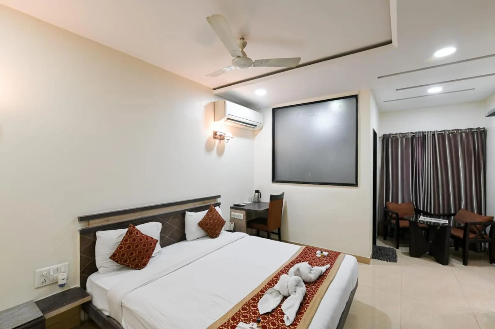 View (from property/room) in Hotel The Sudesh