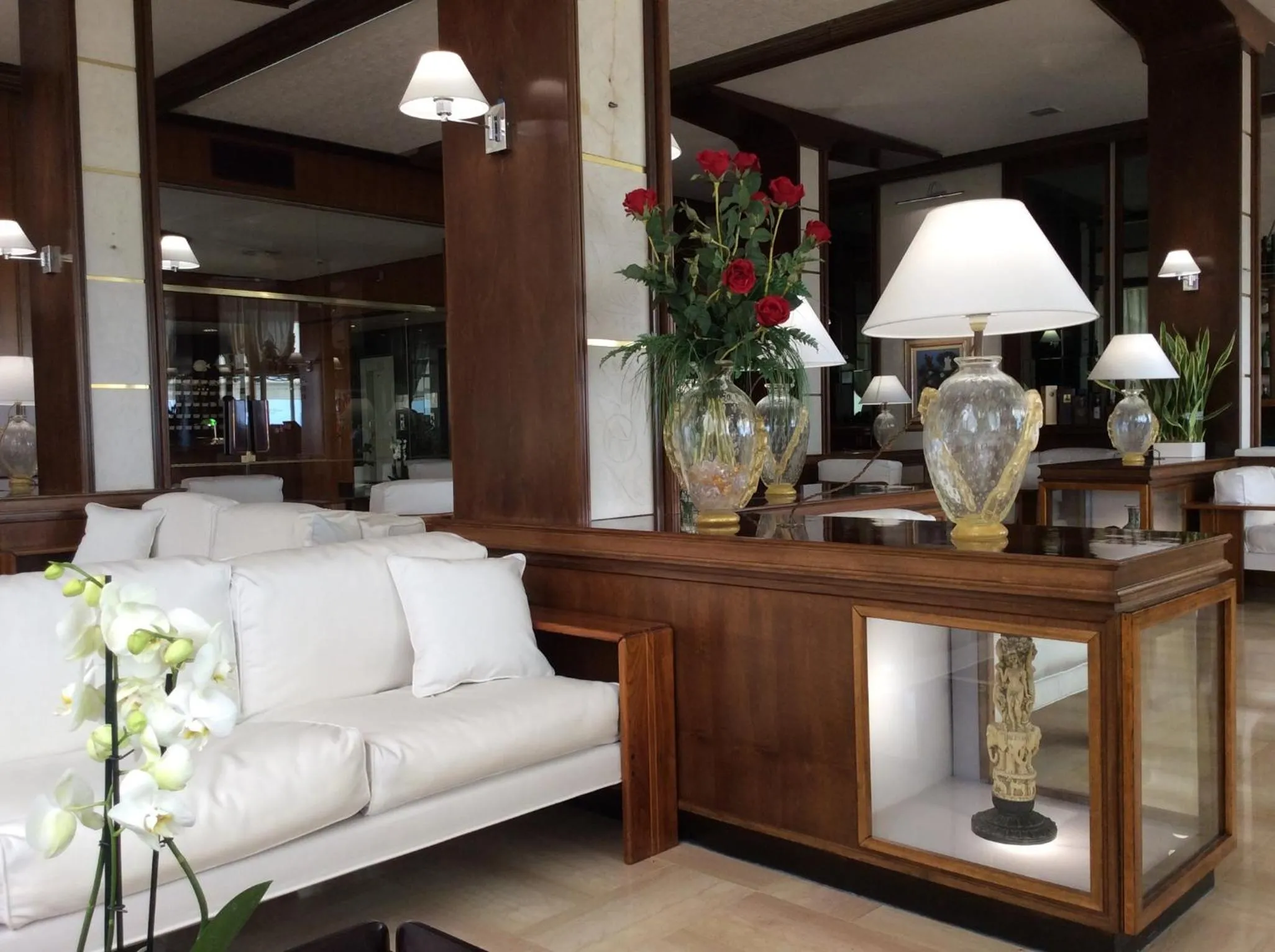 Decorative detail in Hotel Universo