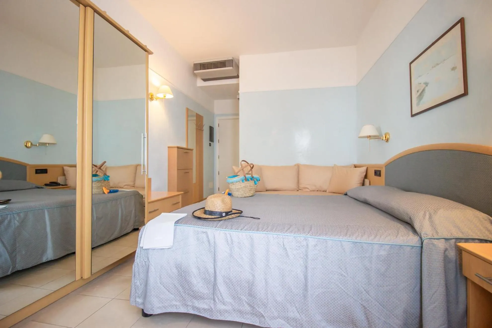 Bed in Hotel Universo