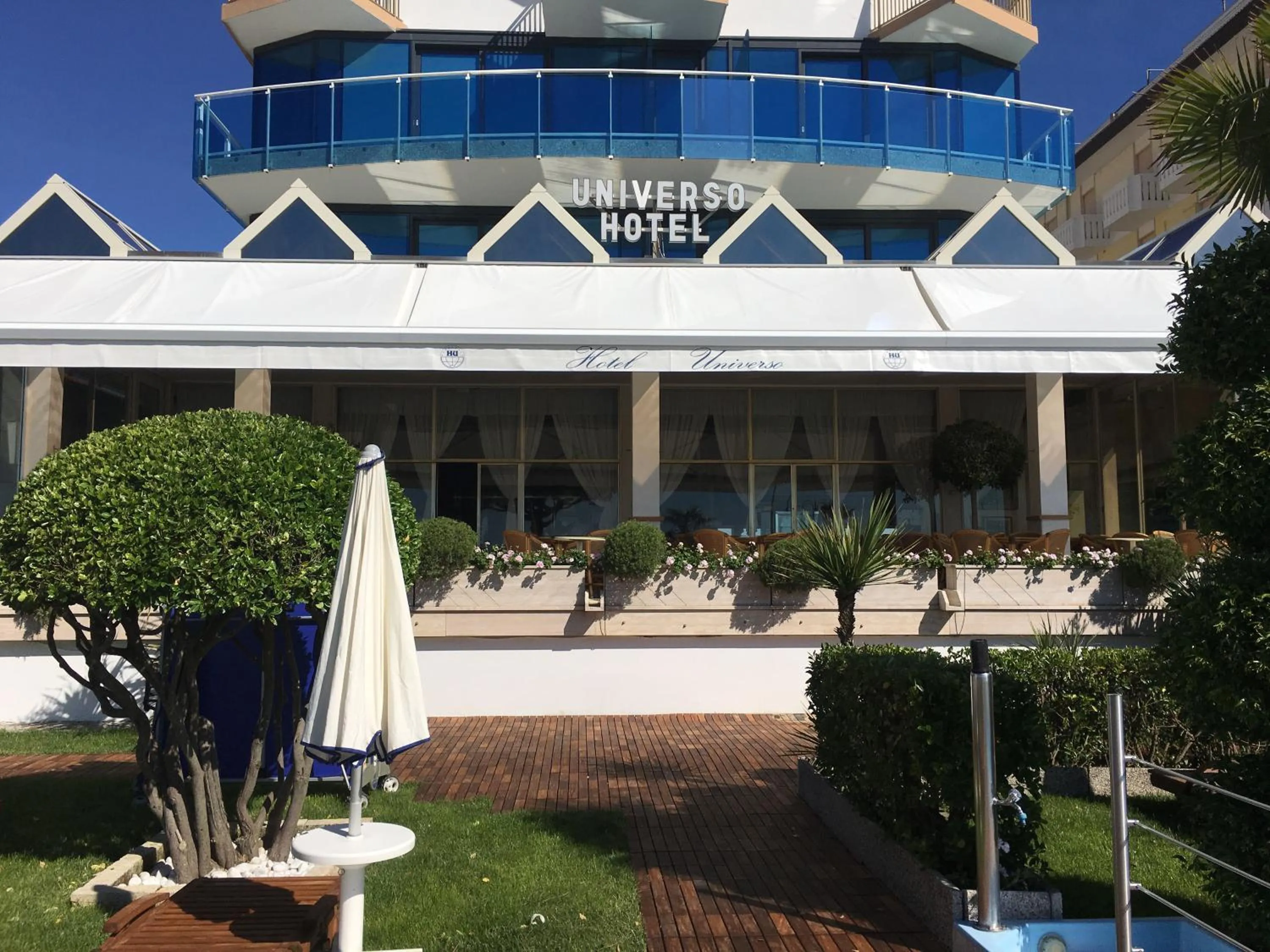 Property building in Hotel Universo