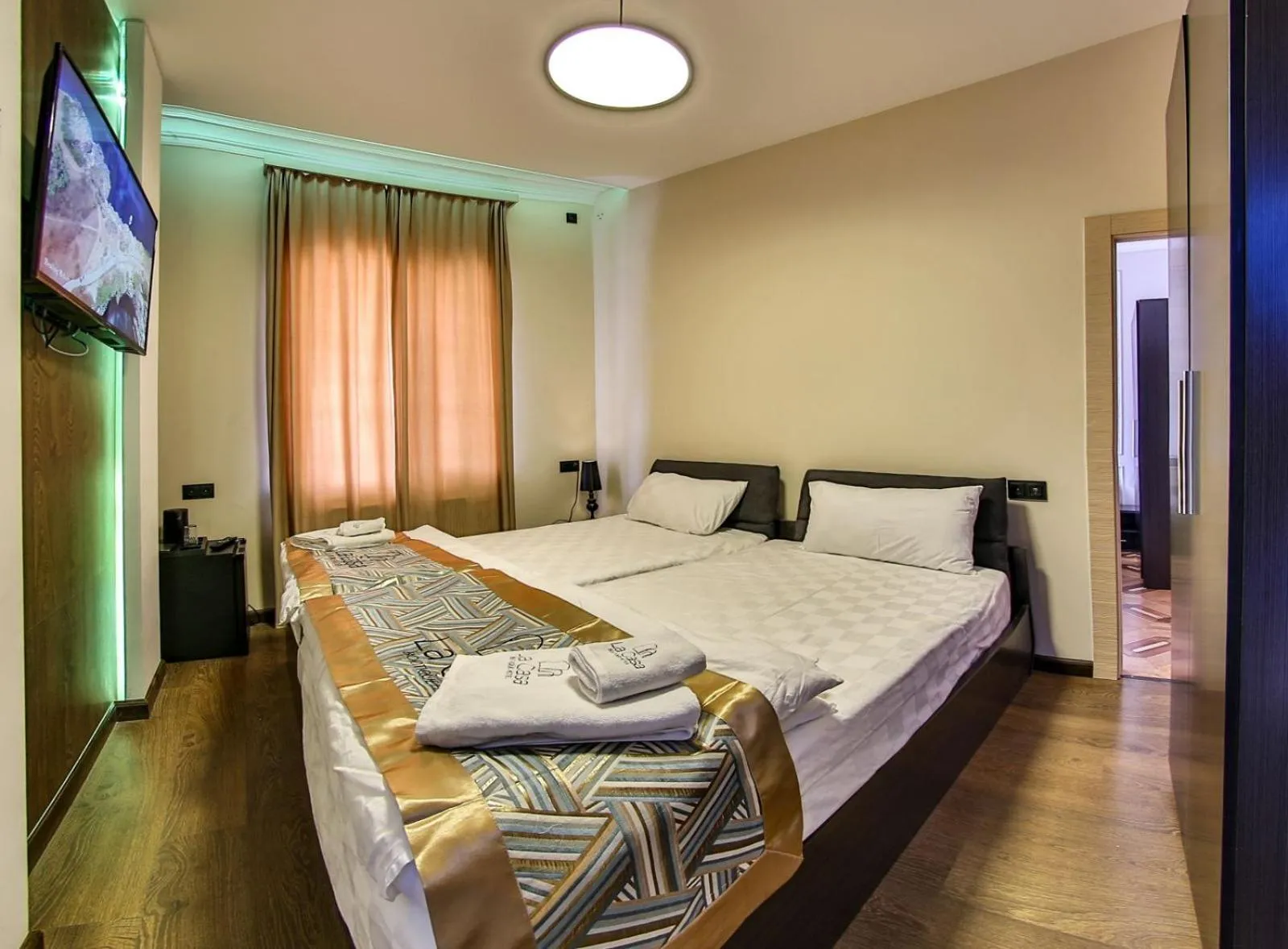 Bed in La Casa Hotel Yerevan