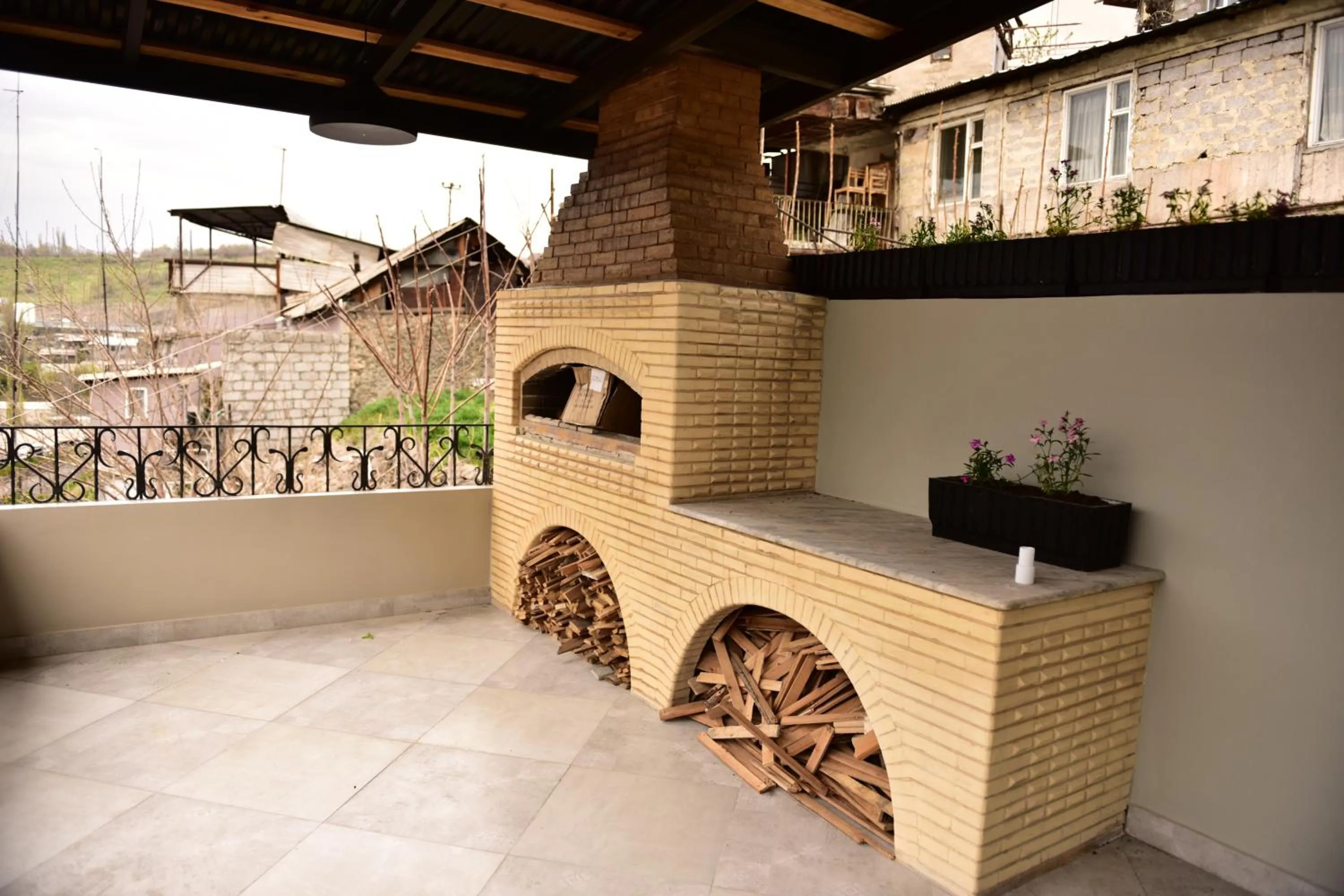 BBQ facilities in La Casa Hotel Yerevan