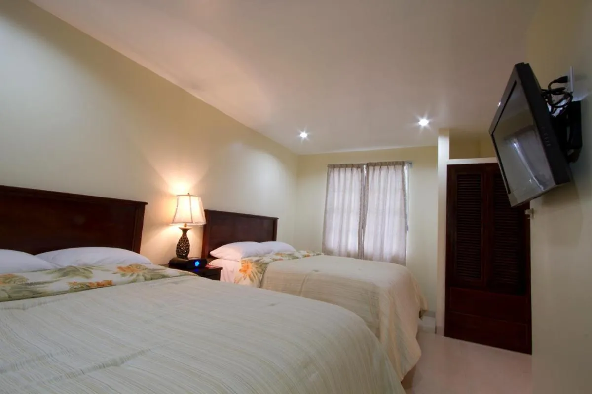 Photo of the whole room, Bed in Rainbow Hotel