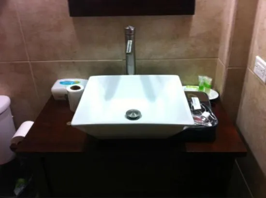 Bathroom in Rainbow Hotel