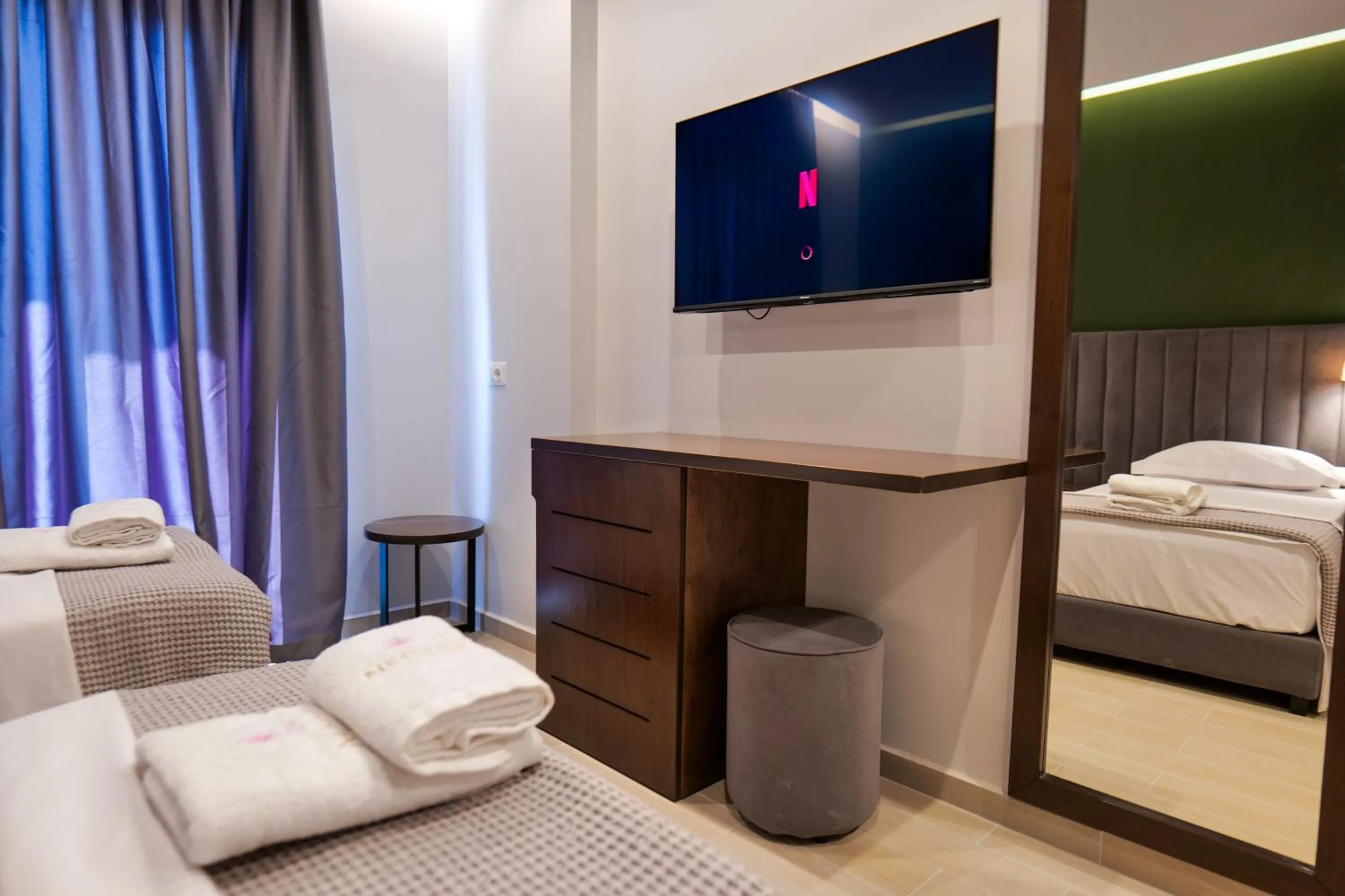 TV and multimedia, Bed in Hotel Nerium
