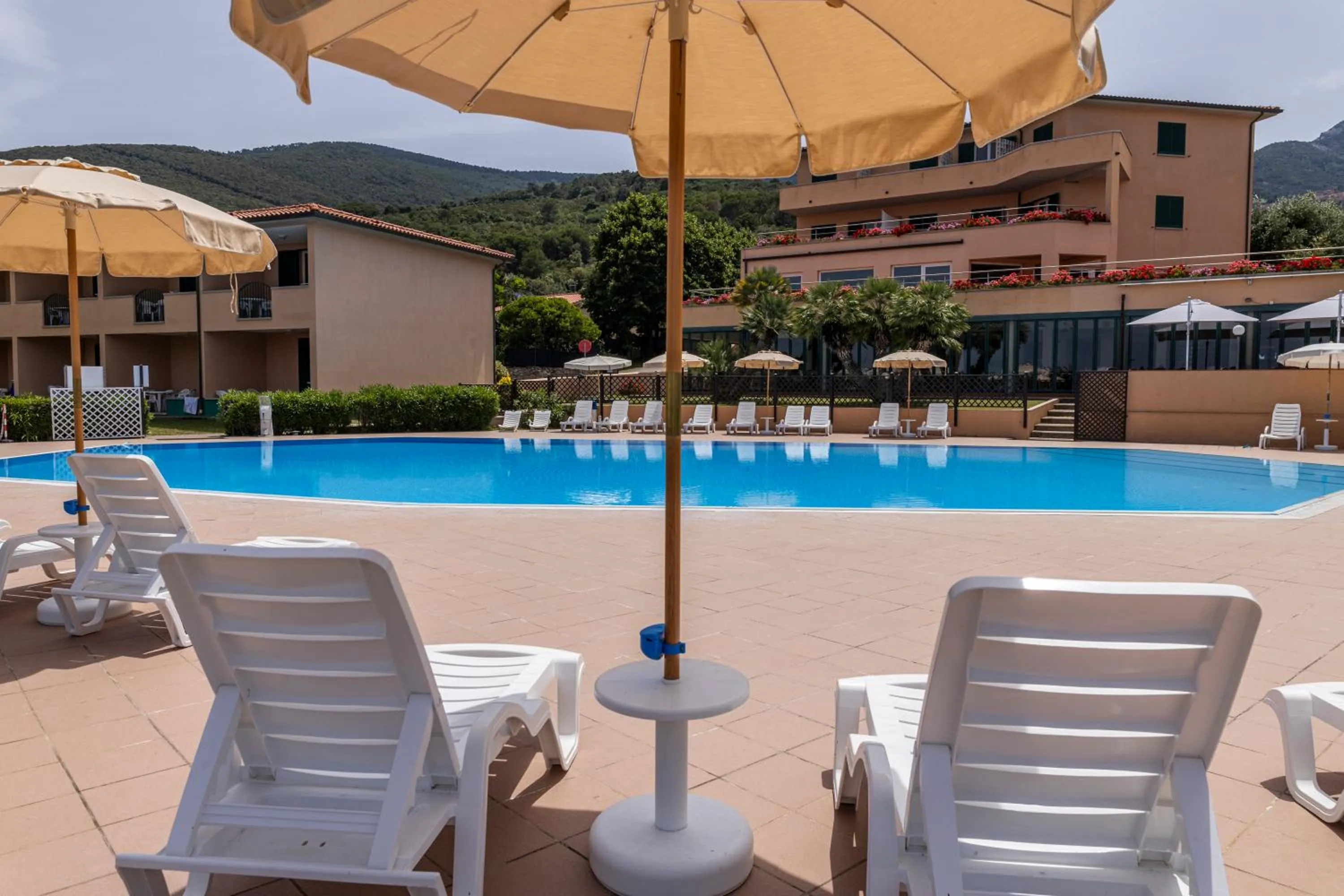 Property building in Hotel Residence Isola Verde