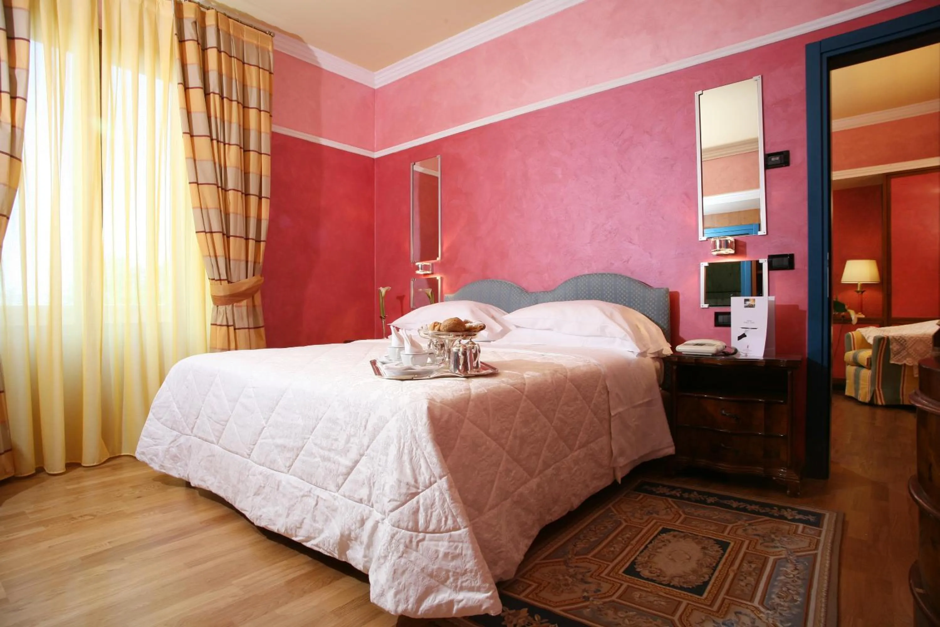 Day, Bed in Grand Hotel Bellavista Palace & Golf