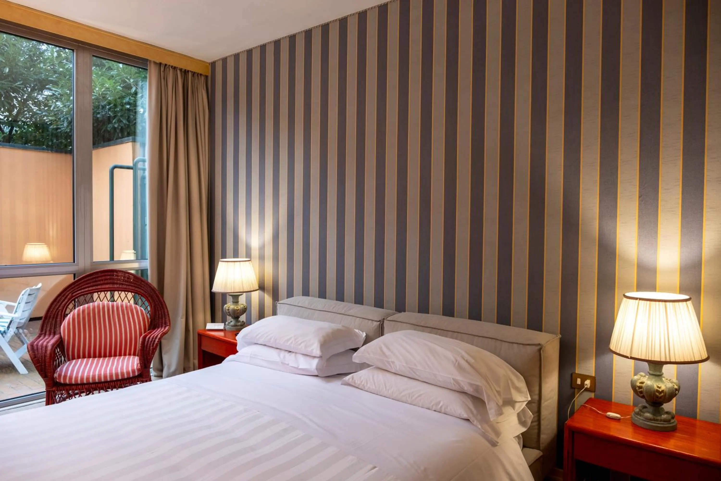 Bedroom, Bed in Grand Hotel Bellavista Palace & Golf