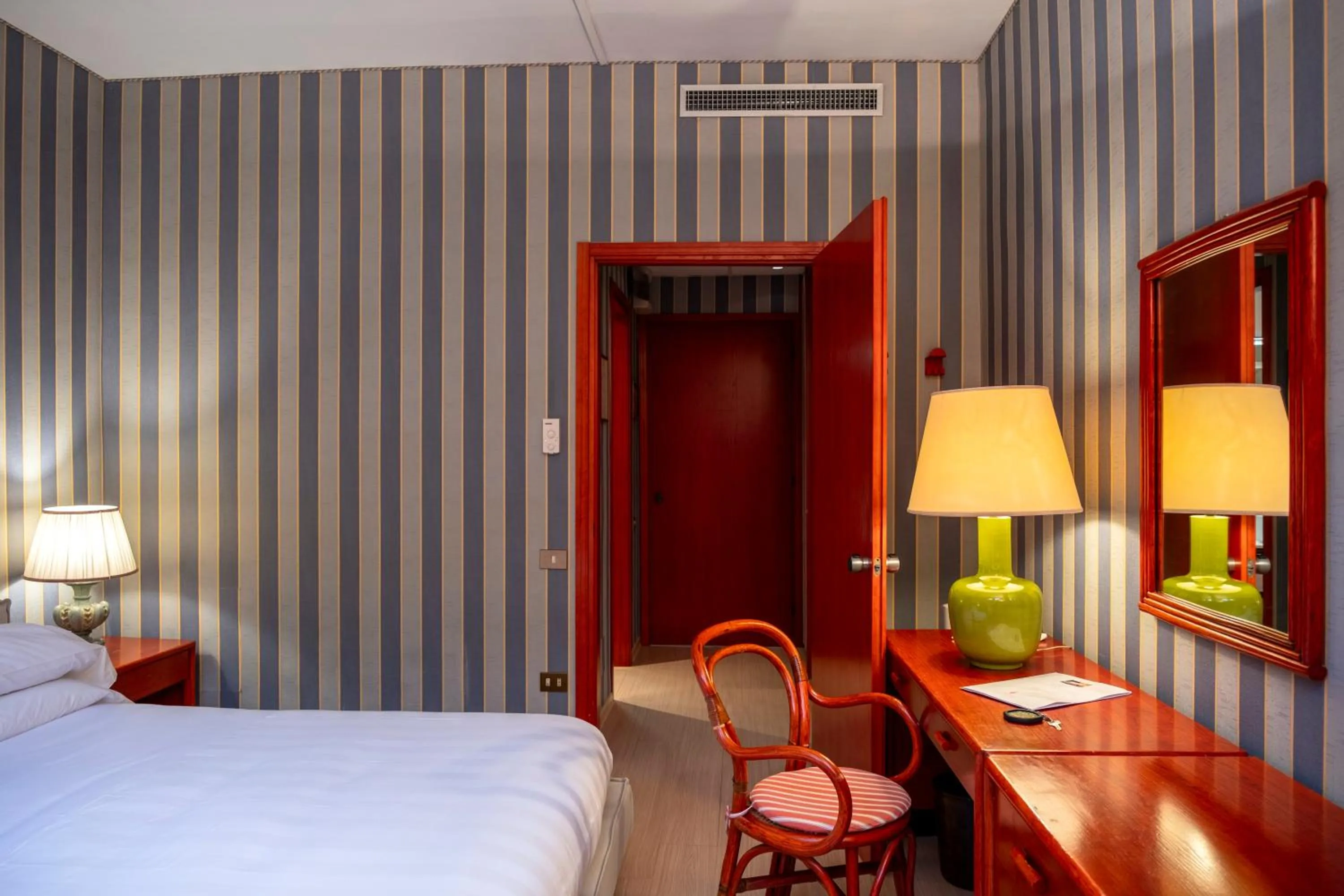 Photo of the whole room, Bed in Grand Hotel Bellavista Palace & Golf