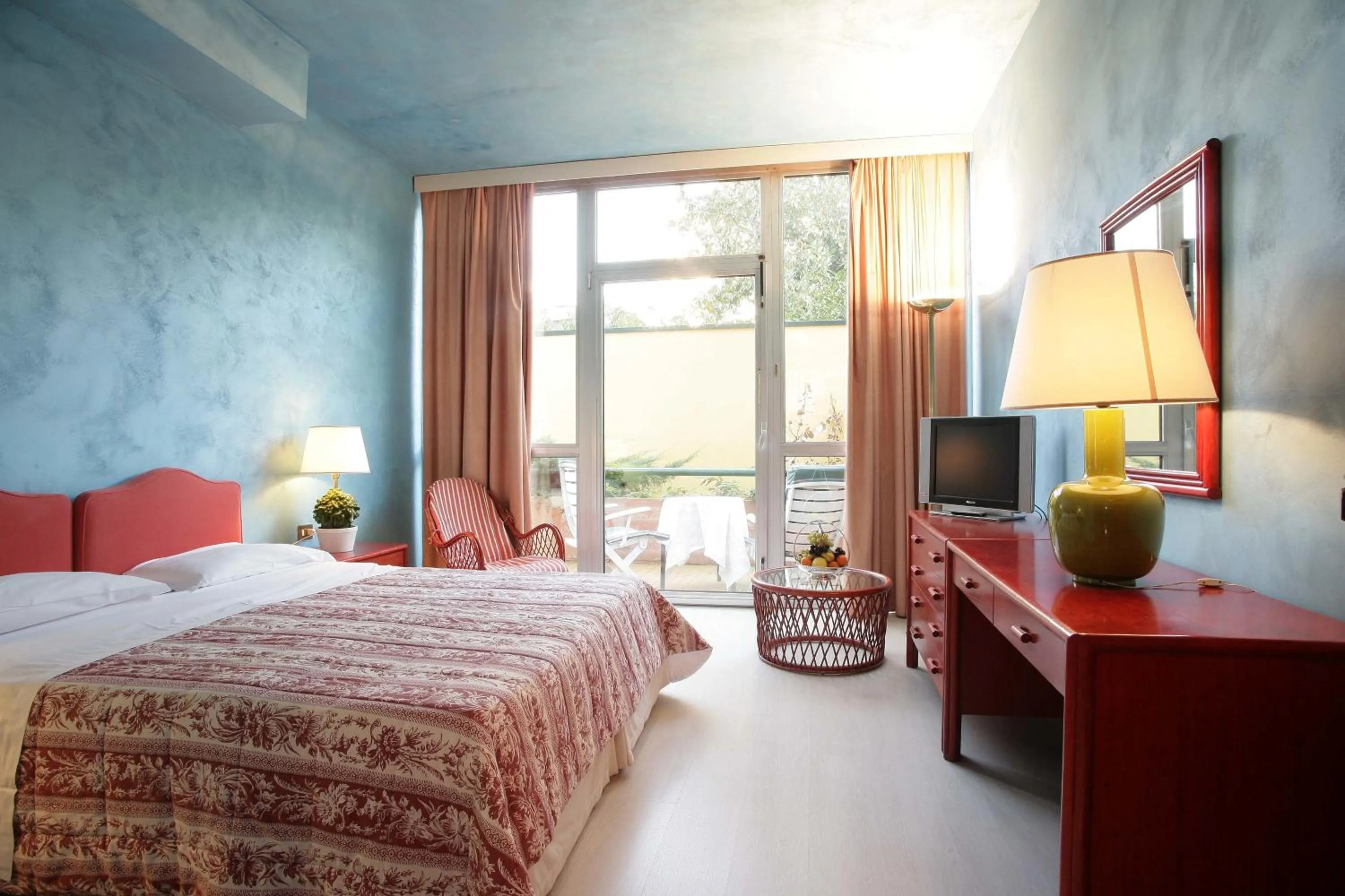 Bedroom, Bed in Grand Hotel Bellavista Palace & Golf