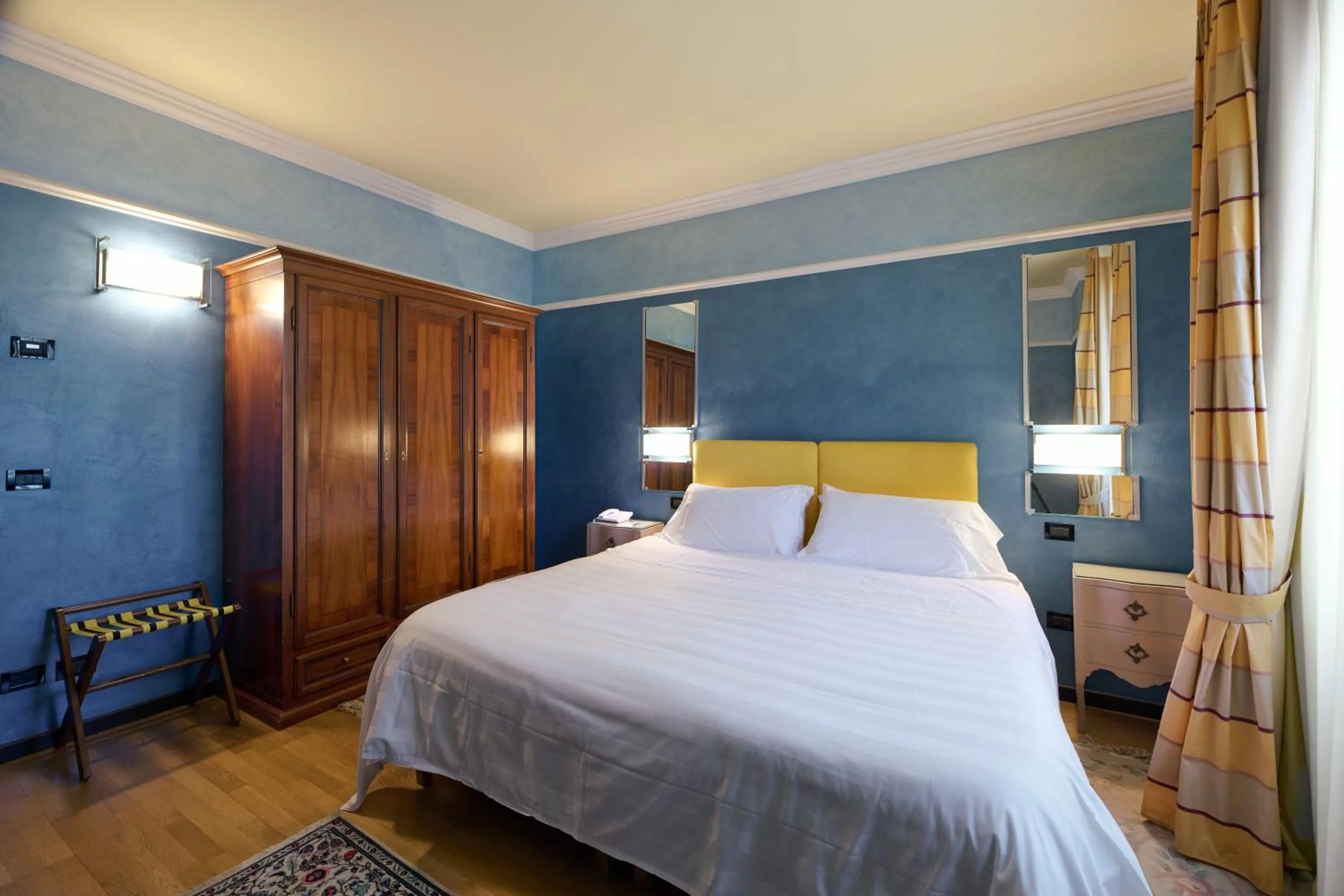 Bedroom, Bed in Grand Hotel Bellavista Palace & Golf