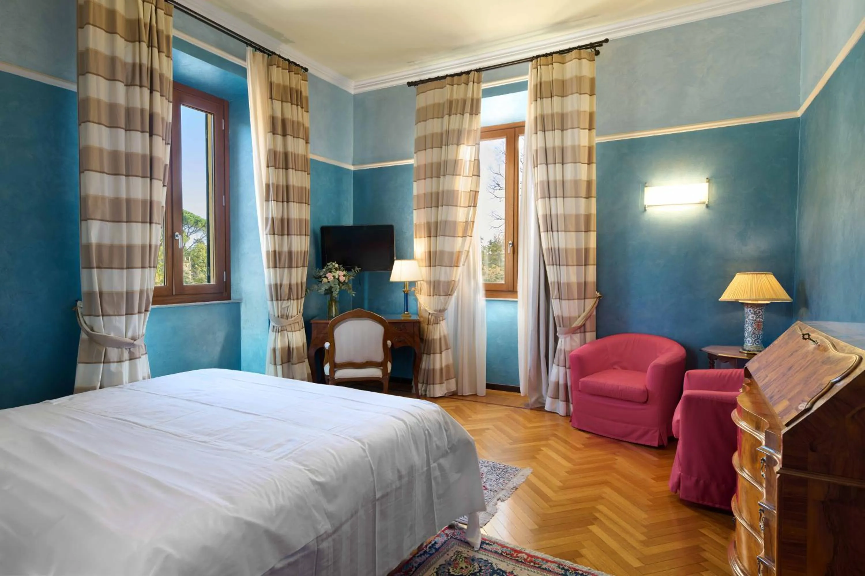 Bedroom, Bed in Grand Hotel Bellavista Palace & Golf