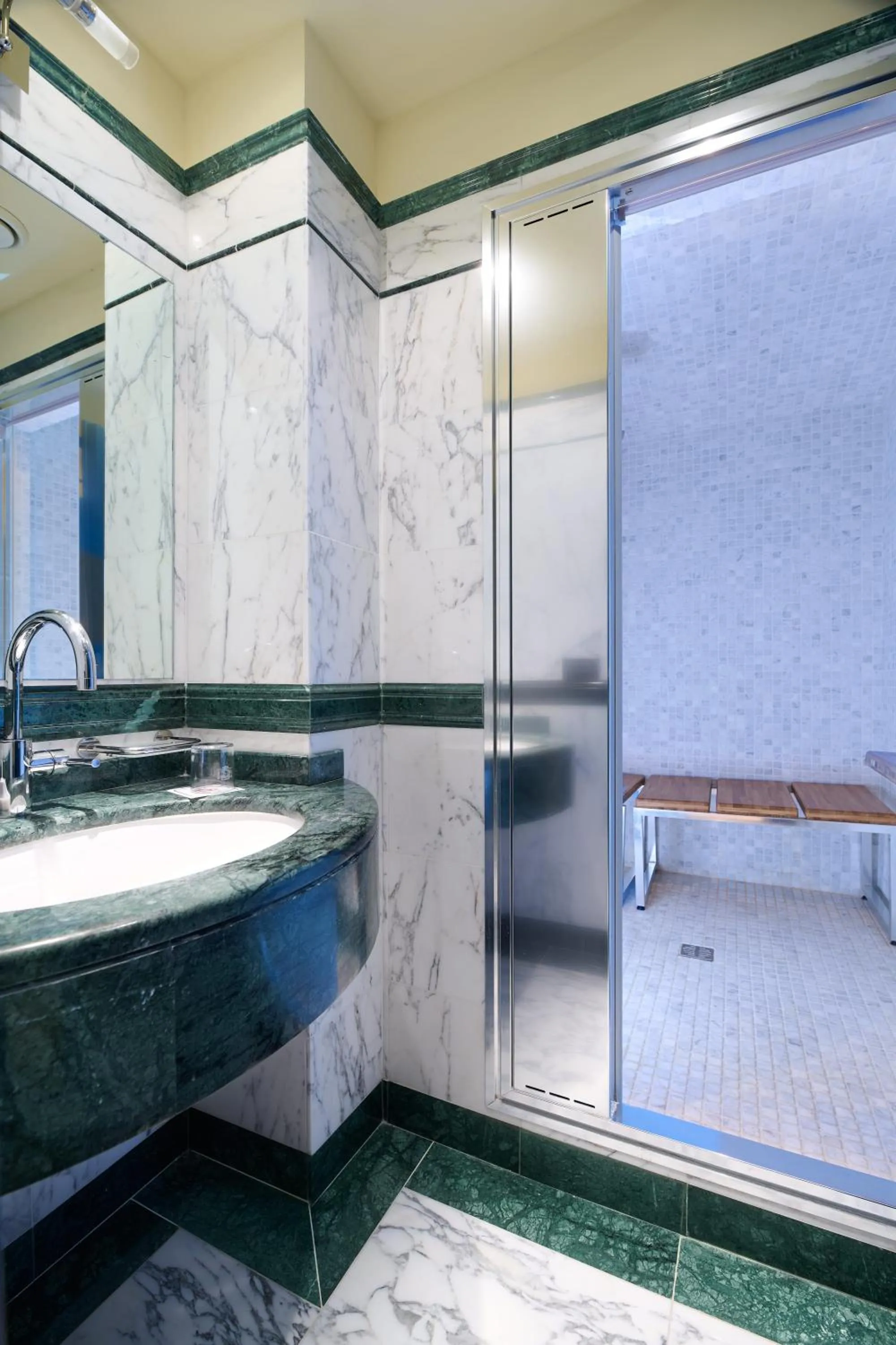 Bathroom in Grand Hotel Bellavista Palace & Golf