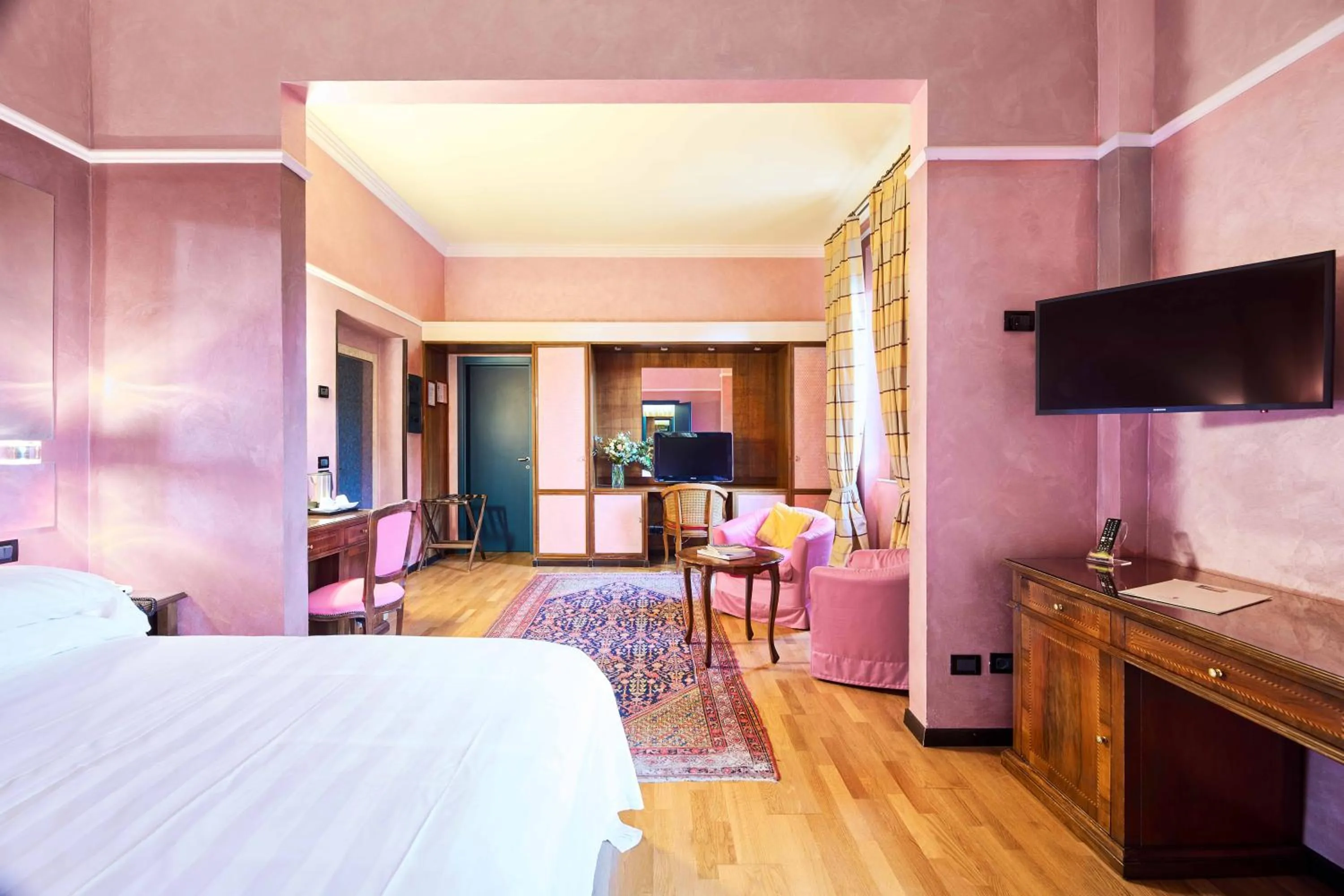 Bedroom, Bed in Grand Hotel Bellavista Palace & Golf