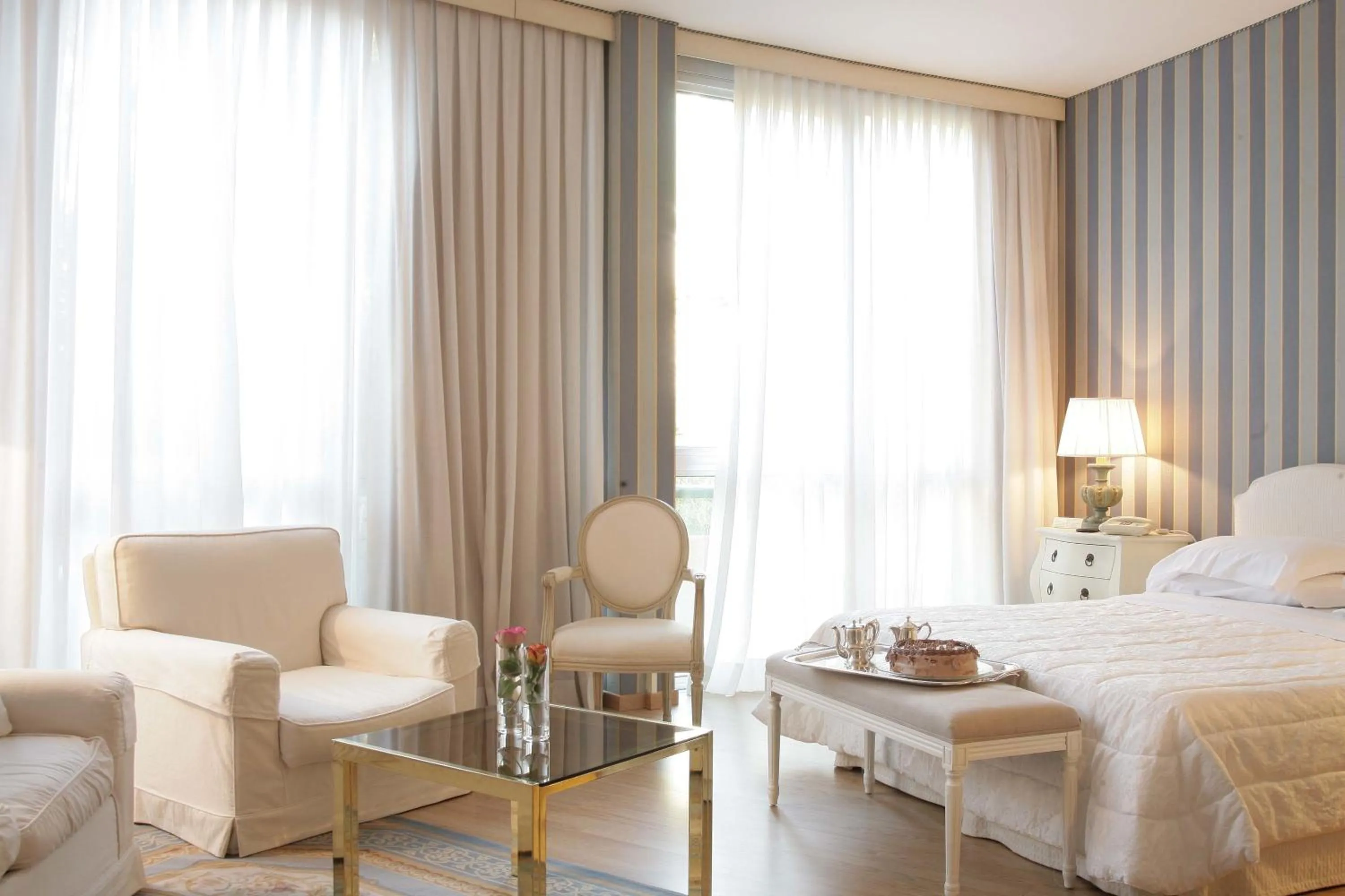 Bedroom, Bed in Grand Hotel Bellavista Palace & Golf