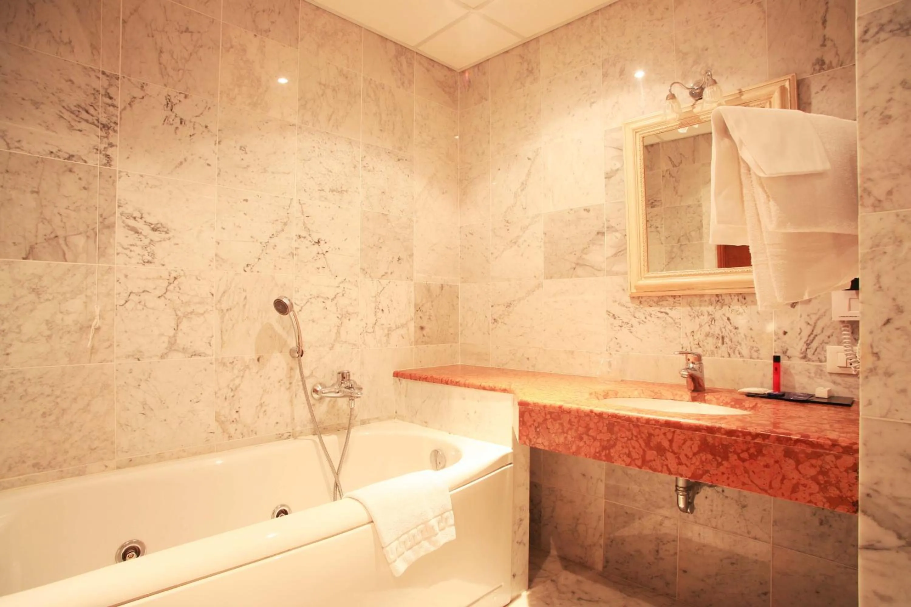 Bathroom in Grand Hotel Bellavista Palace & Golf