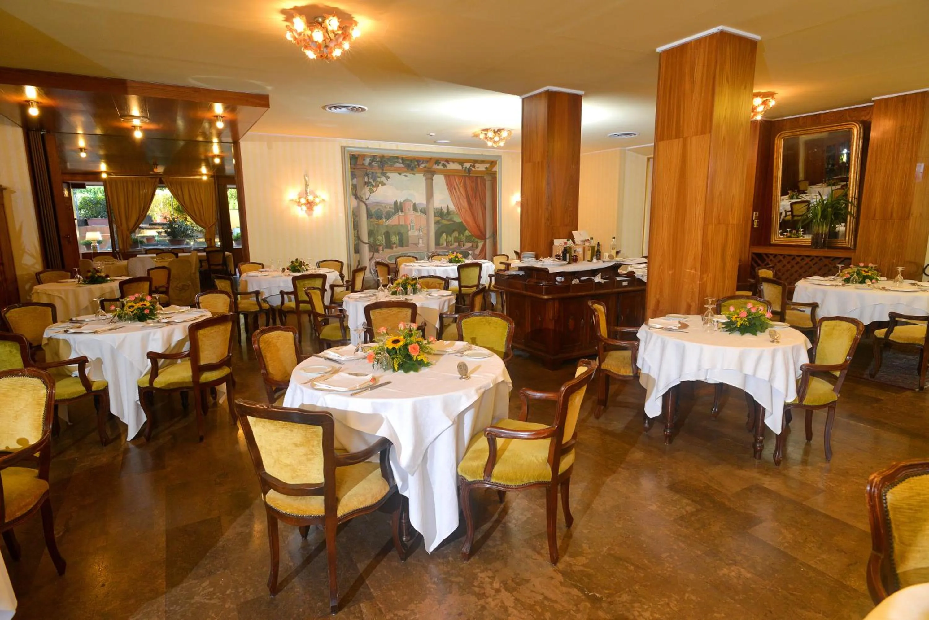Restaurant/places to eat in Grand Hotel Bellavista Palace & Golf