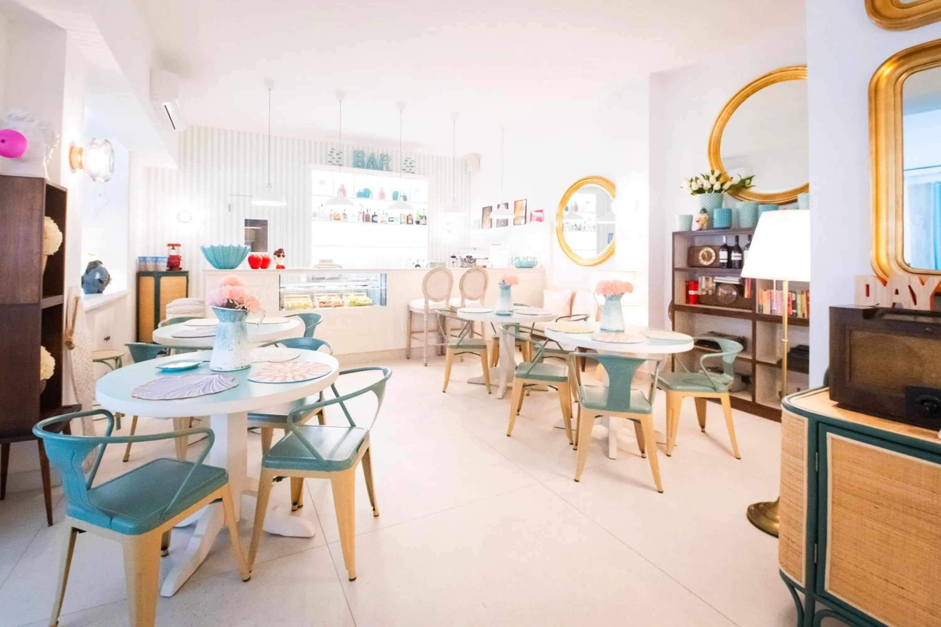 Lounge or bar in Hotel La Pineta Al Mare