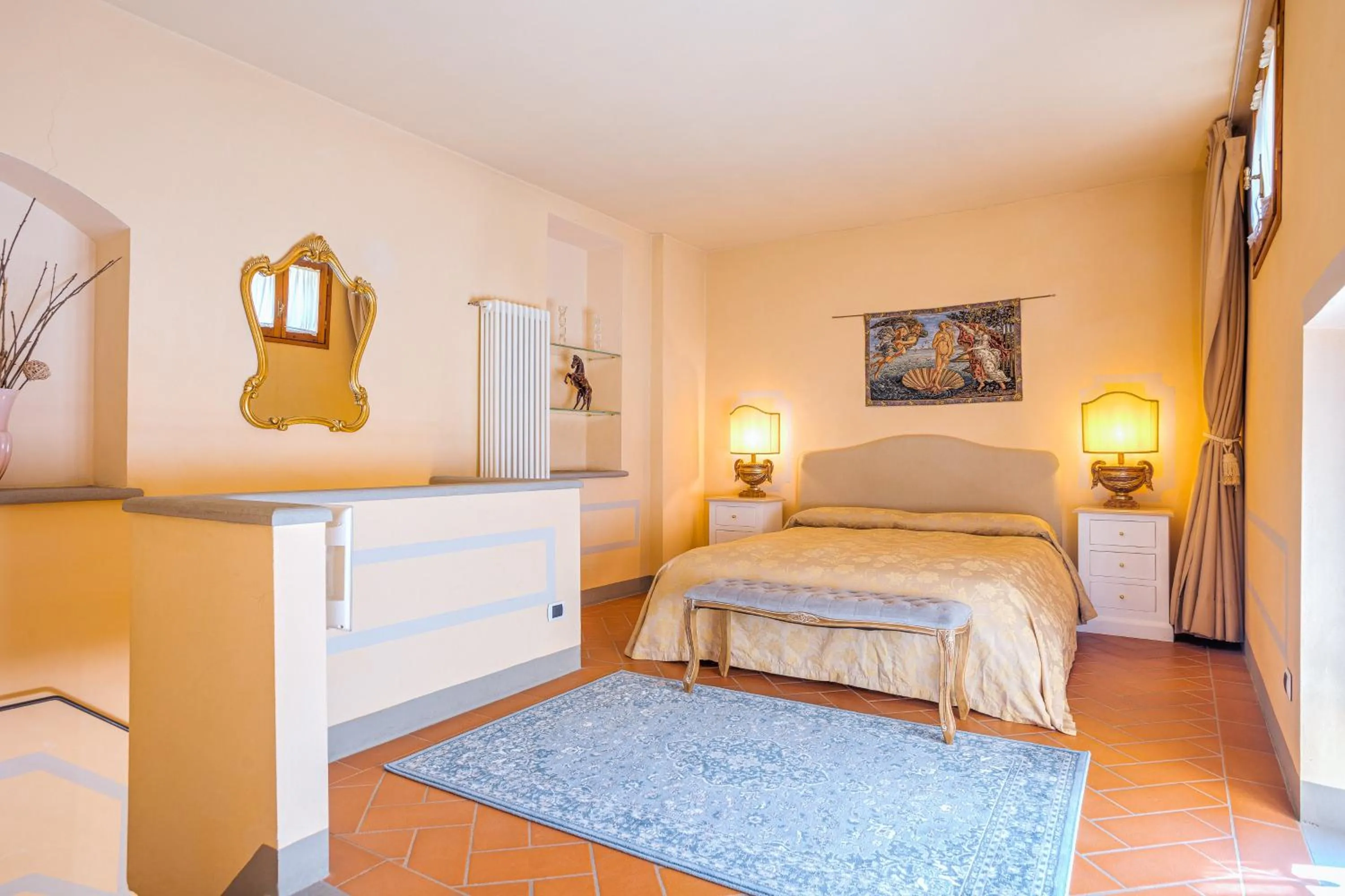 Bedroom, Bed in Firenze Suite