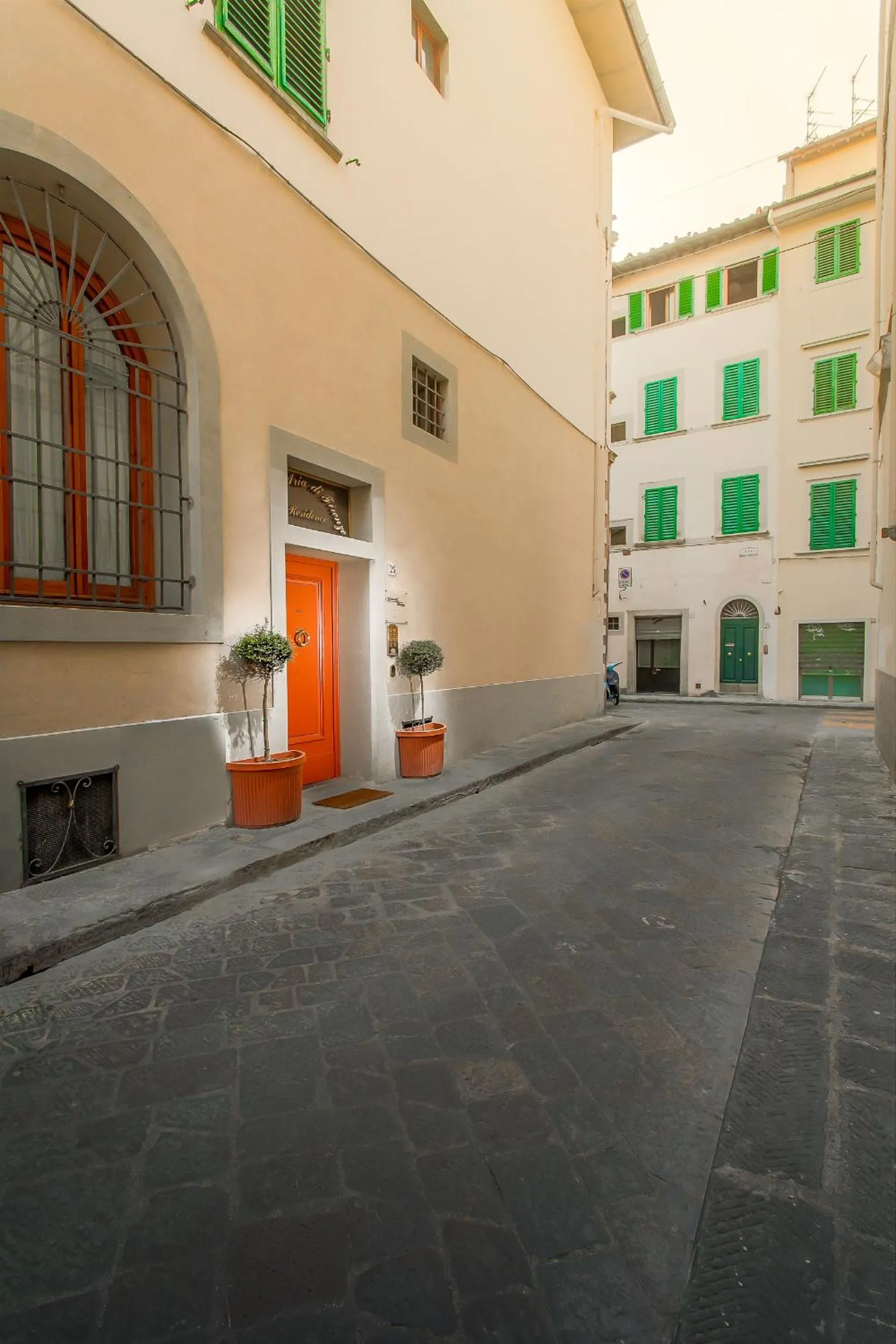 Facade/entrance in Firenze Suite