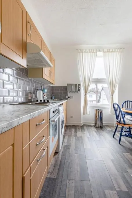 Spacious stylish centraly located flat near beach