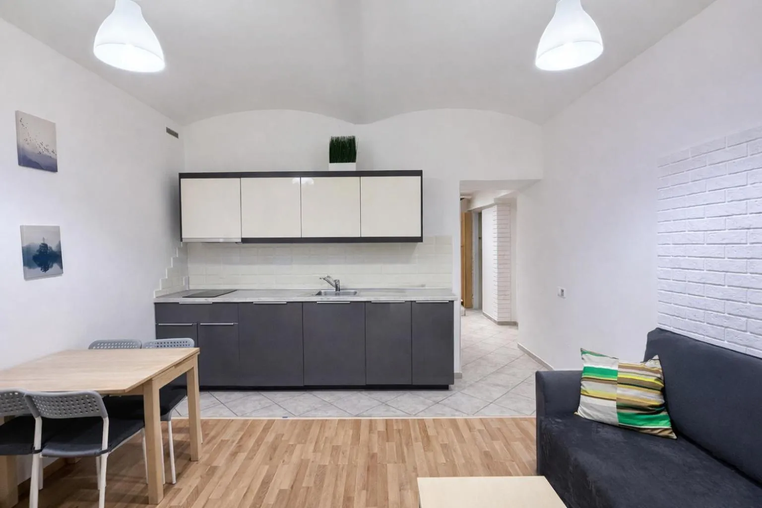 TV and multimedia in Ground Floor Apartment