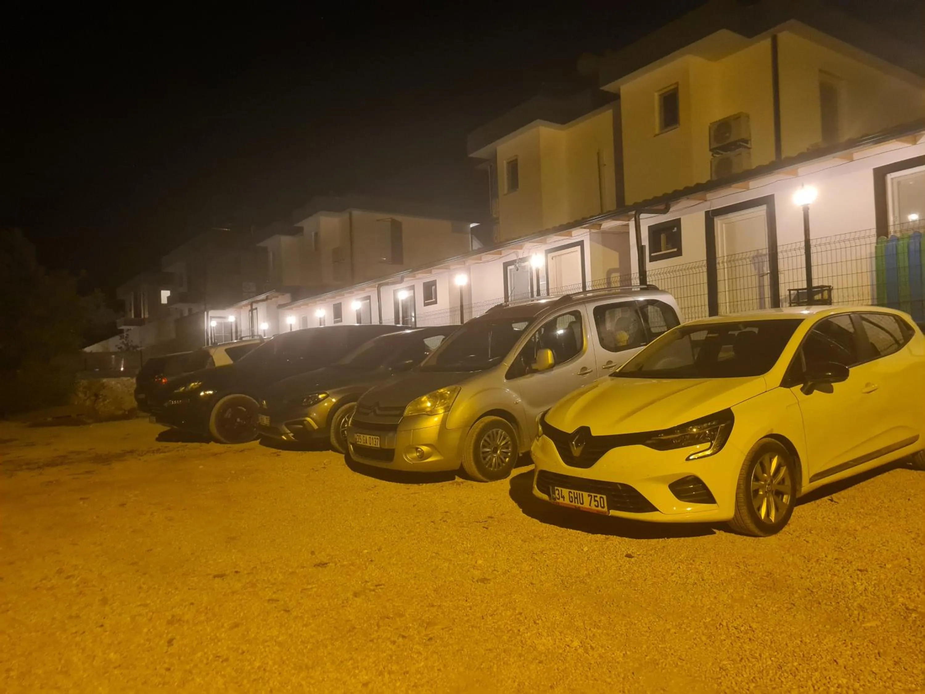 Parking in Villa Ay