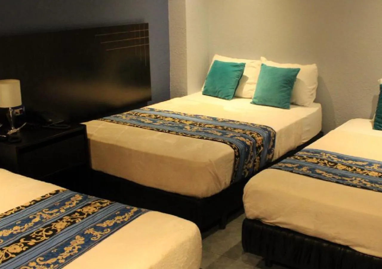 Superior Family Room in Hotel Del Centro