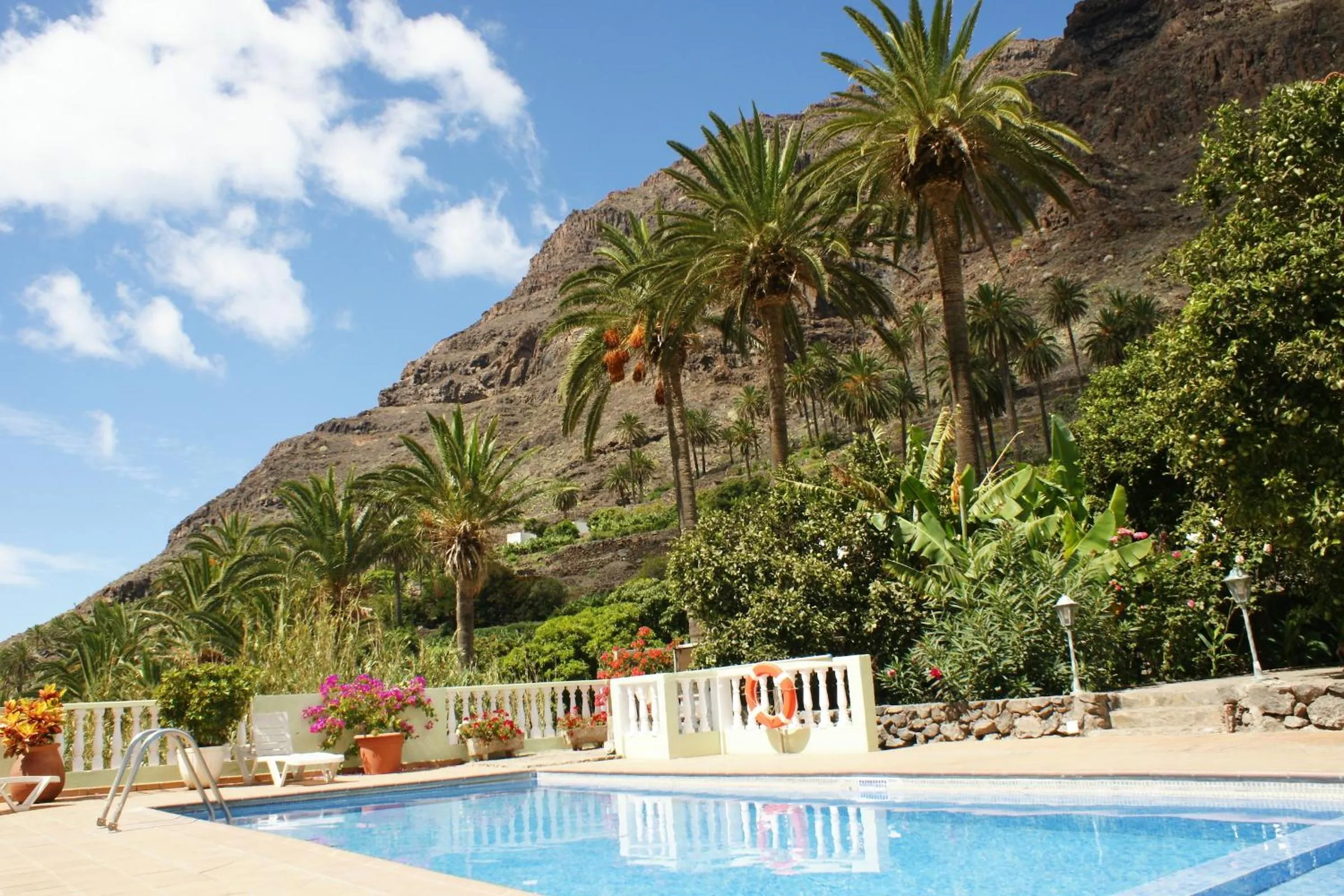 Swimming pool in Apartamentos Nelly