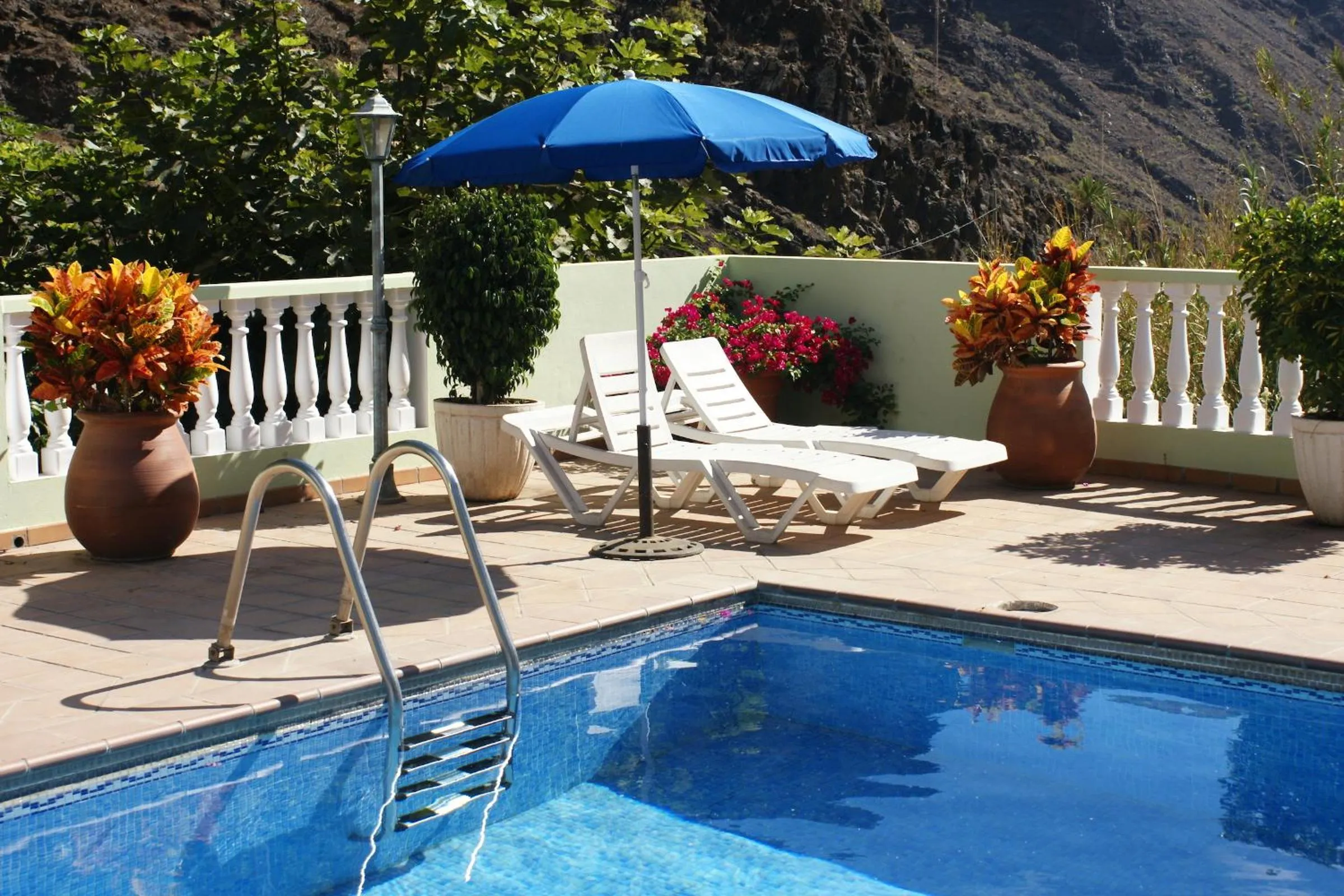 Swimming pool in Apartamentos Nelly