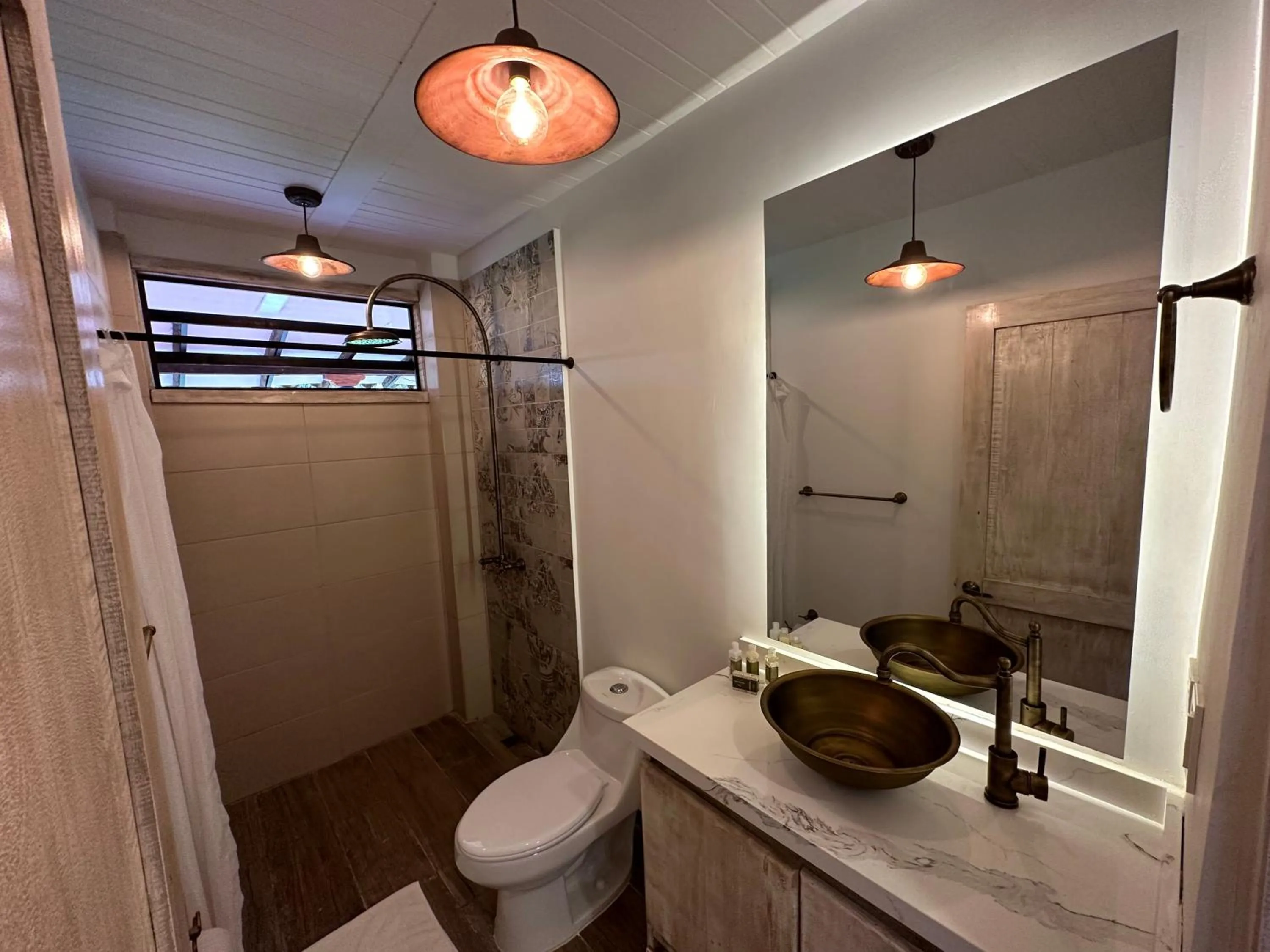 Shower in El Percal Hacienda Hotel