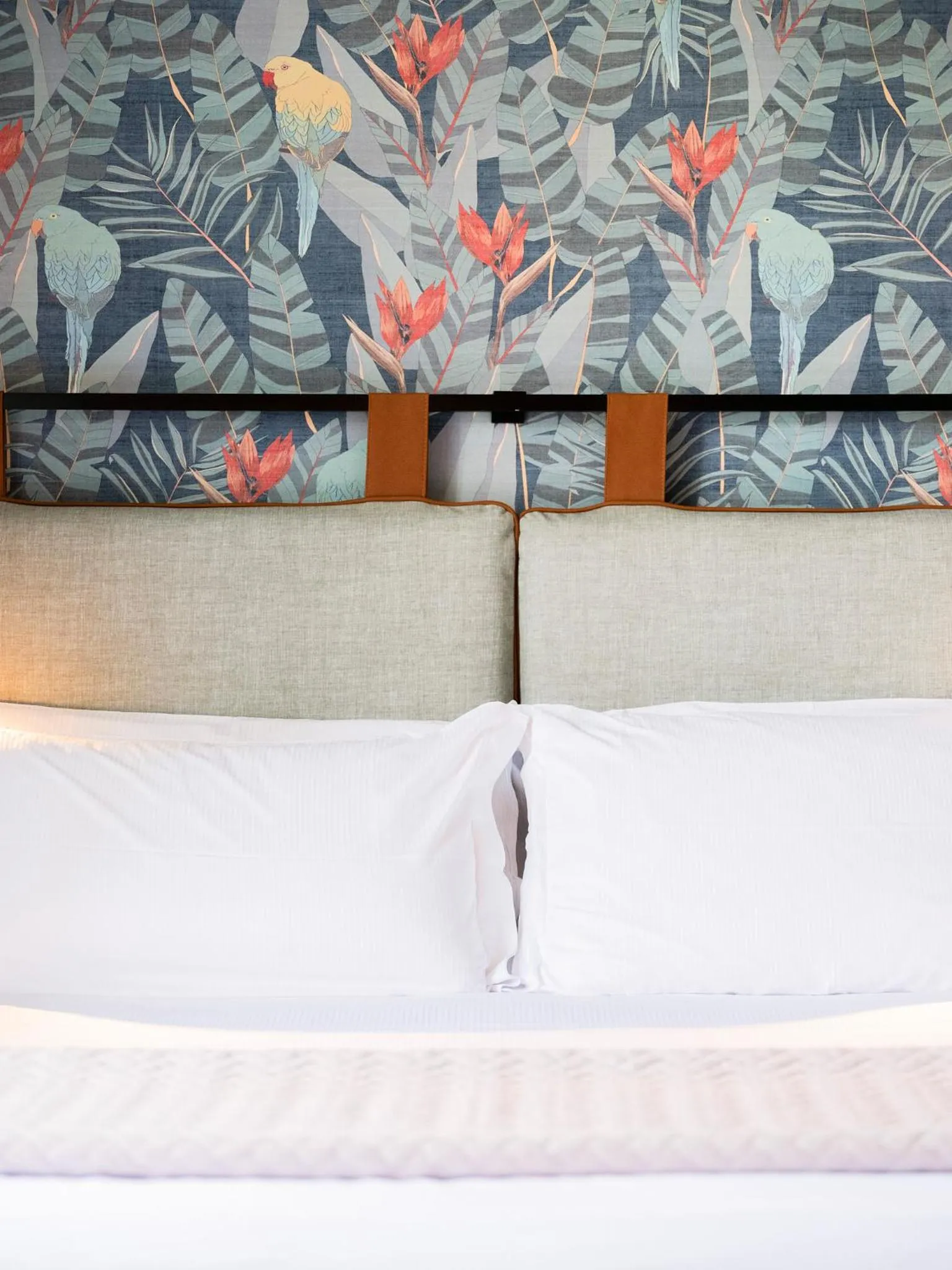 Bedroom, Bed in Hotel Carillon