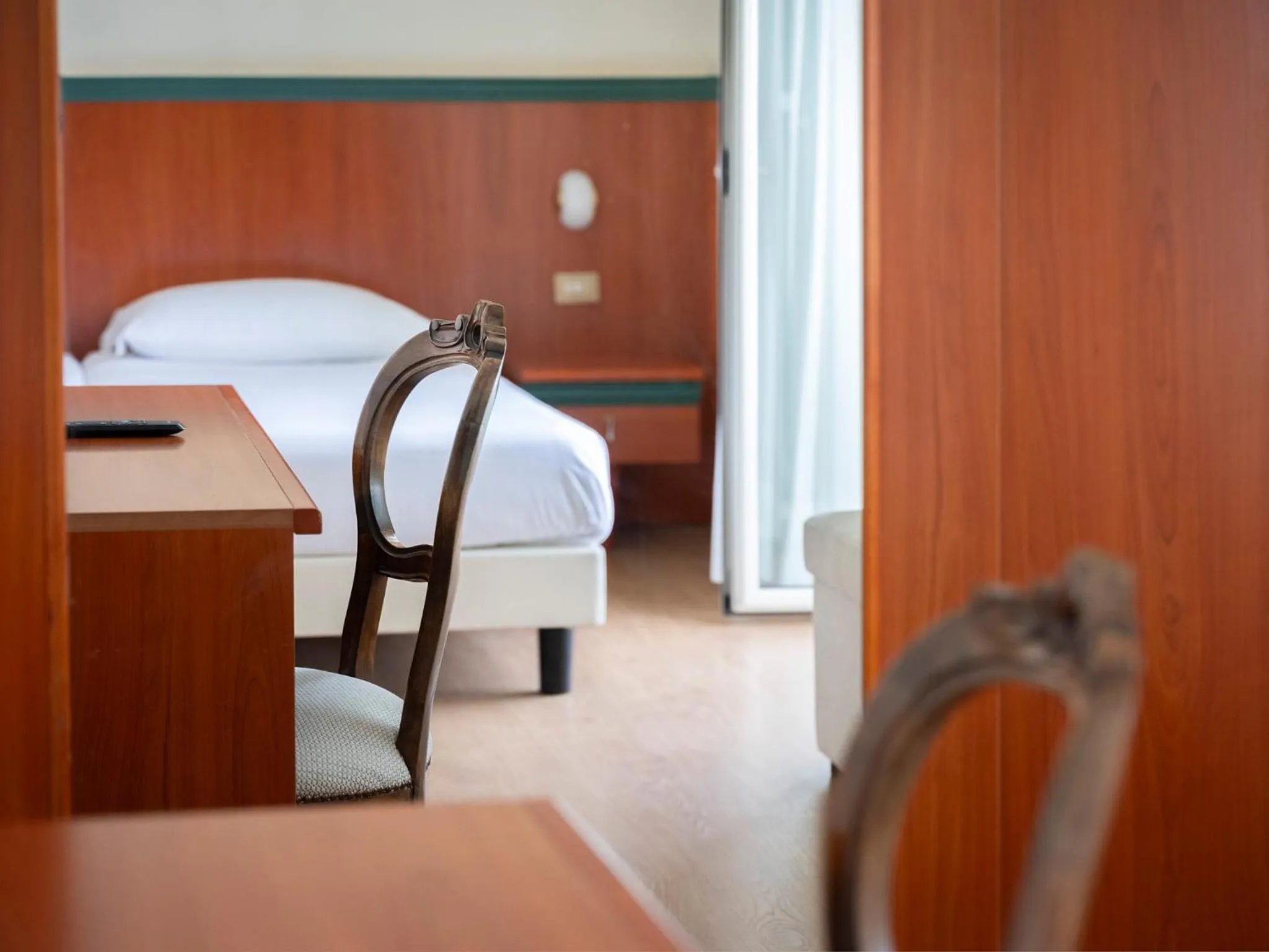 Bed in Hotel Carillon