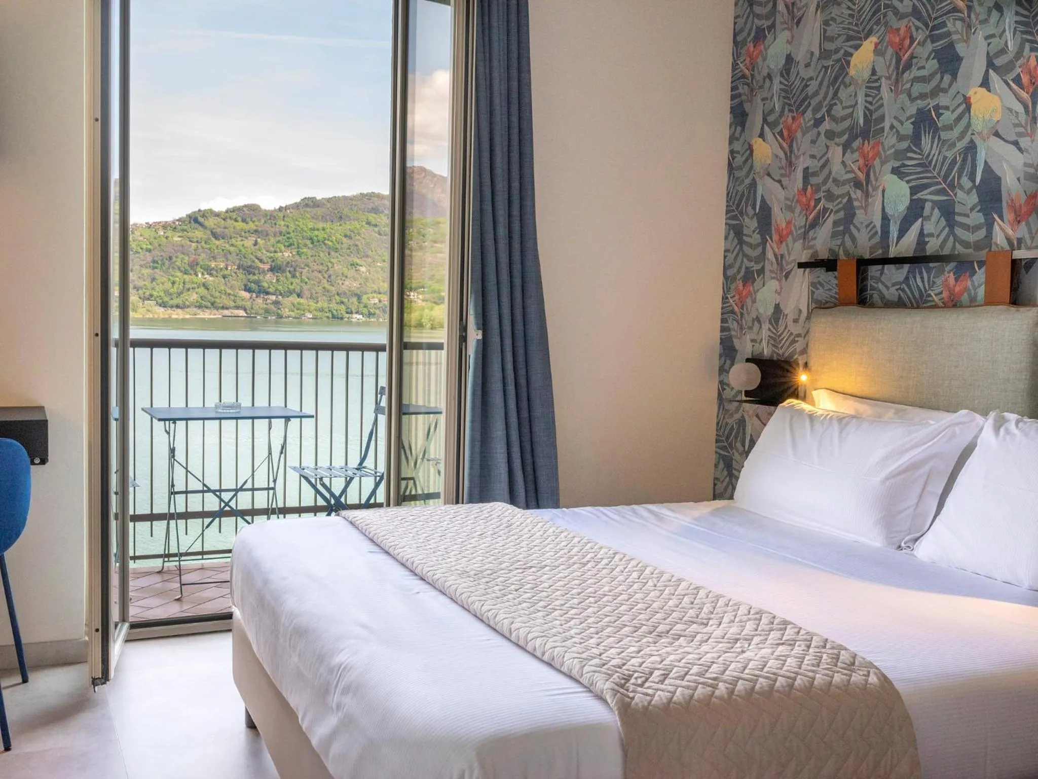 Bedroom, Bed in Hotel Carillon